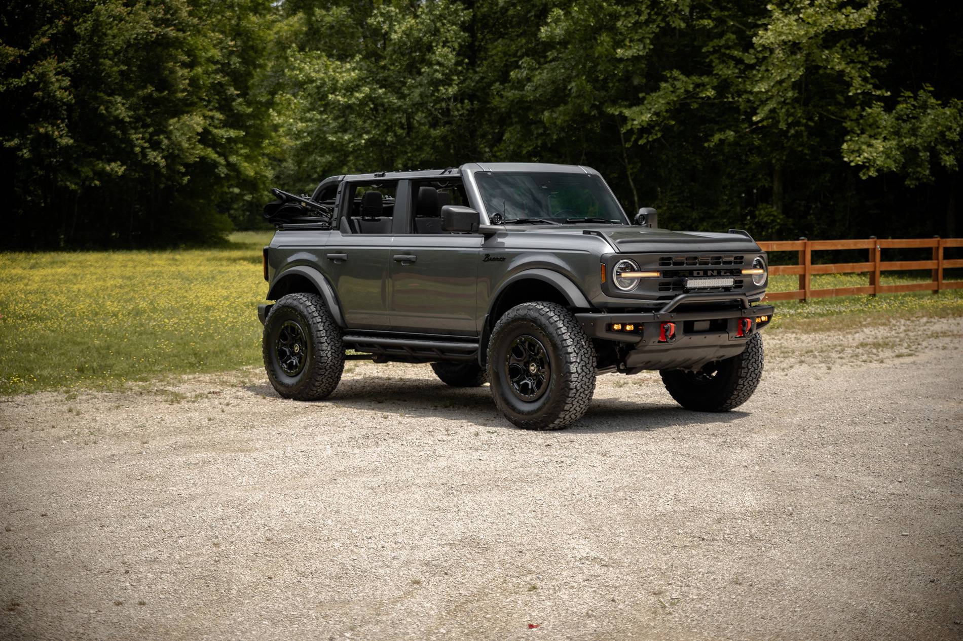 Ford Bronco 37" KO2s on Black Diamond 2.7 Non-SAS 3a