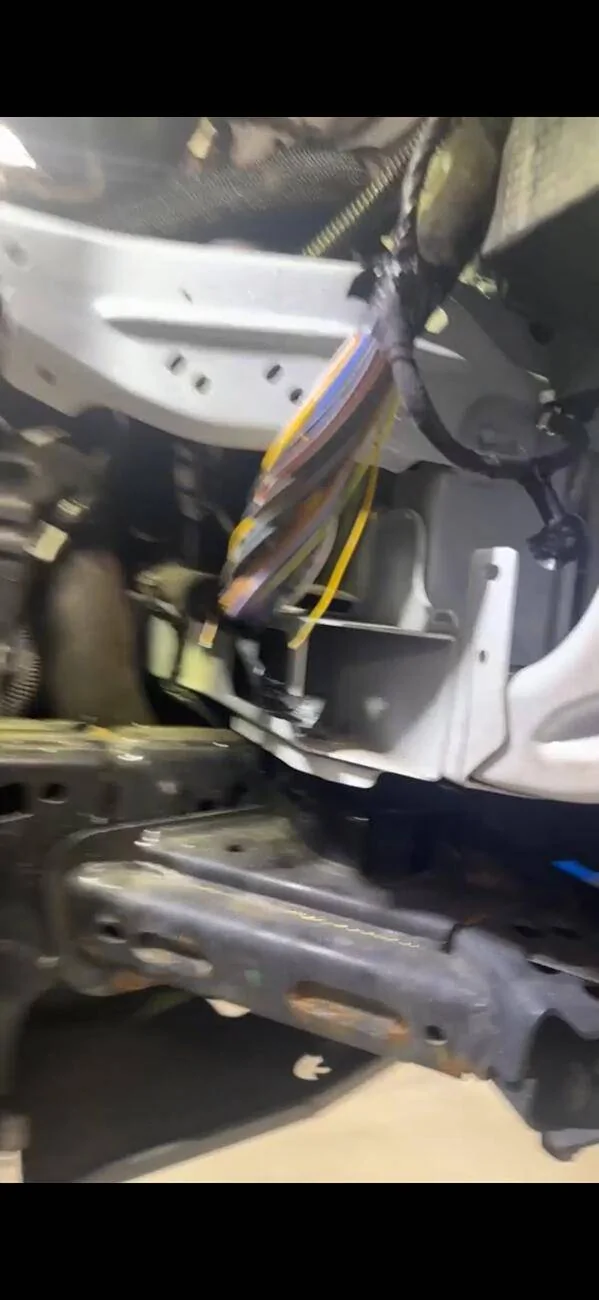 Ford Bronco Driver-side DRL Stays on After Locking Vehicle 4