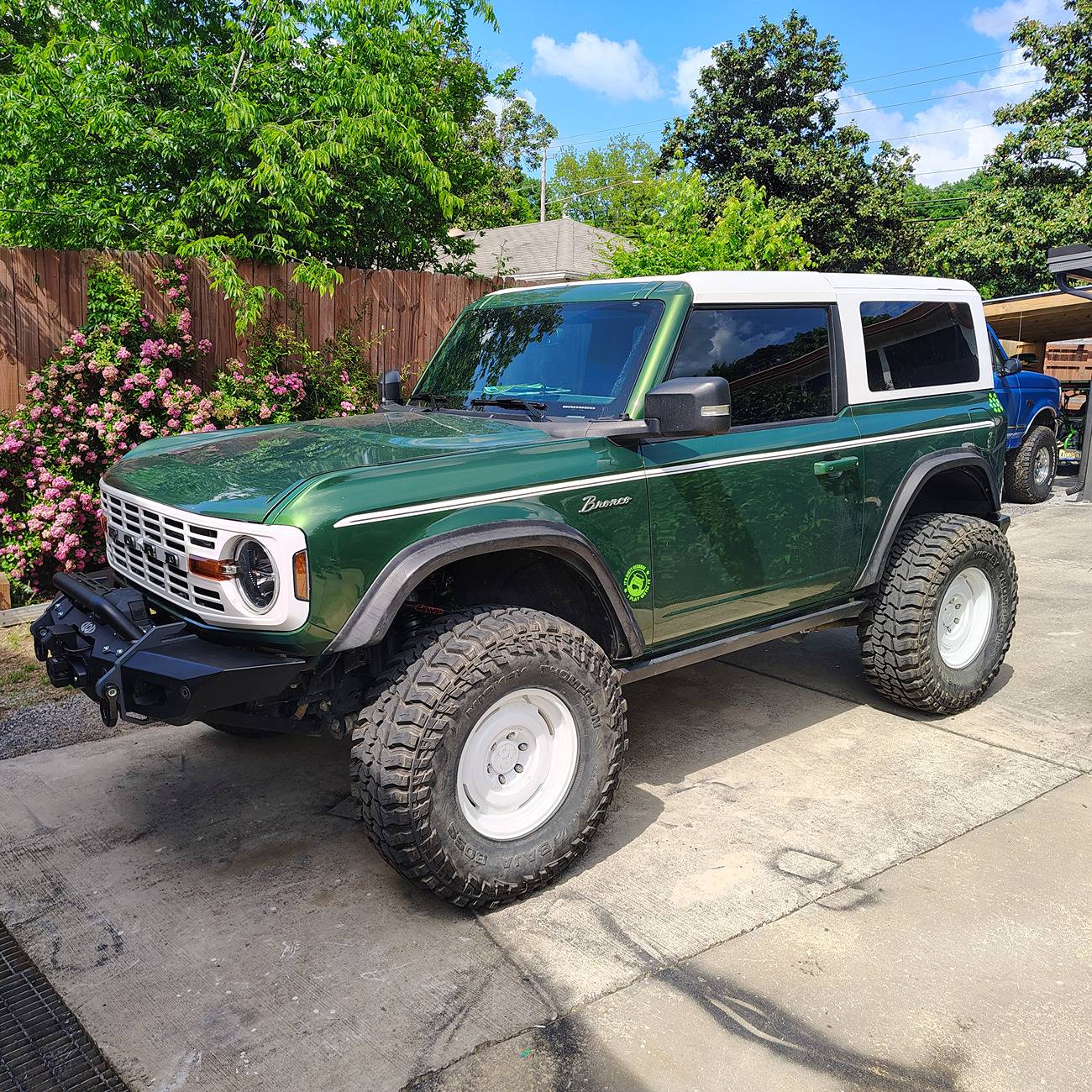 Ford Bronco Show those photos of 2 Doors with Painted Roof IMG_20250508_151715343_HDR
