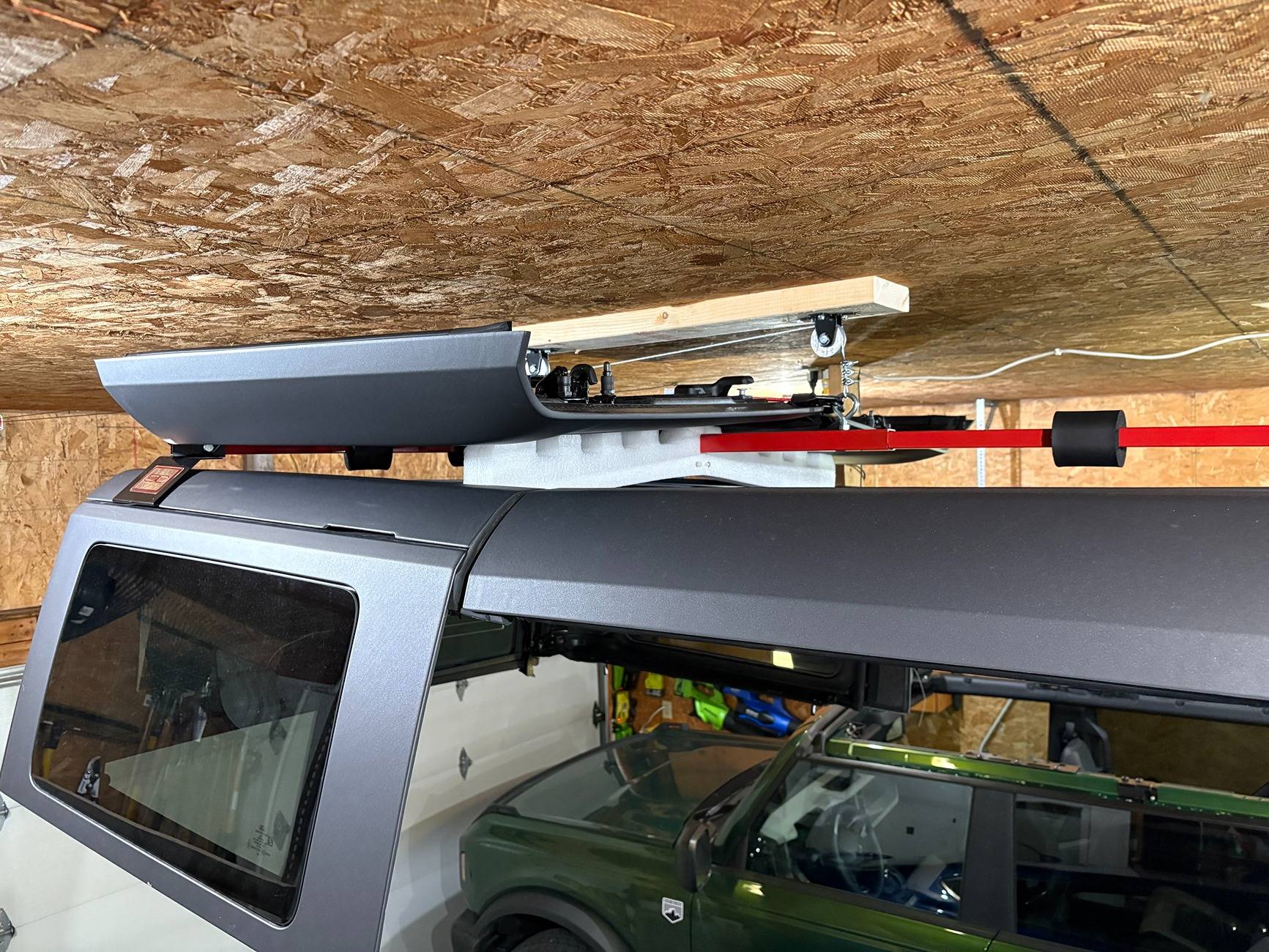 Ford Bronco New Lange electric hoist for bronco 2/4 door. IMG_6122.JPG