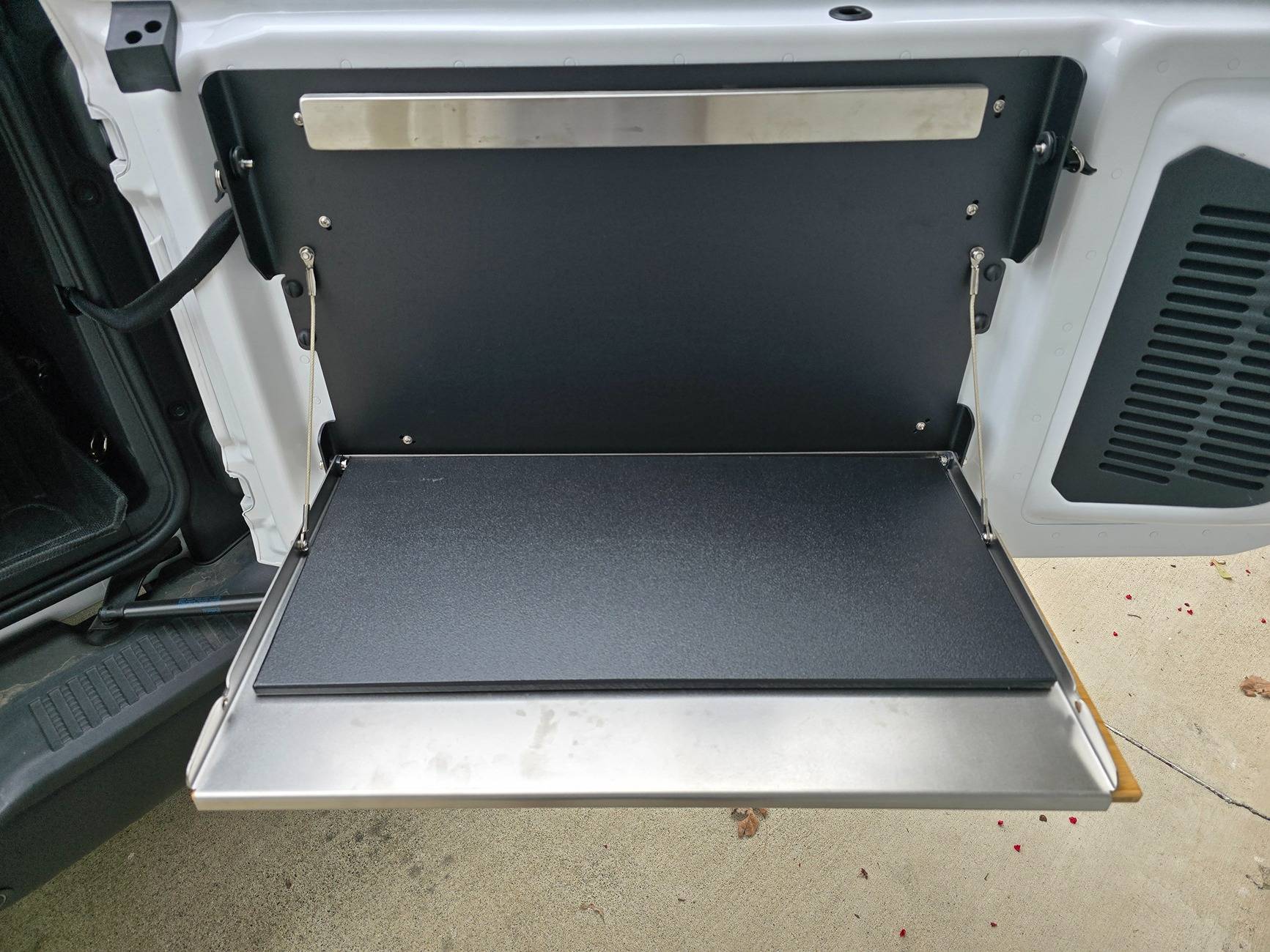 Ford Bronco Tailgate Table recommendations!!! 20241129_081924