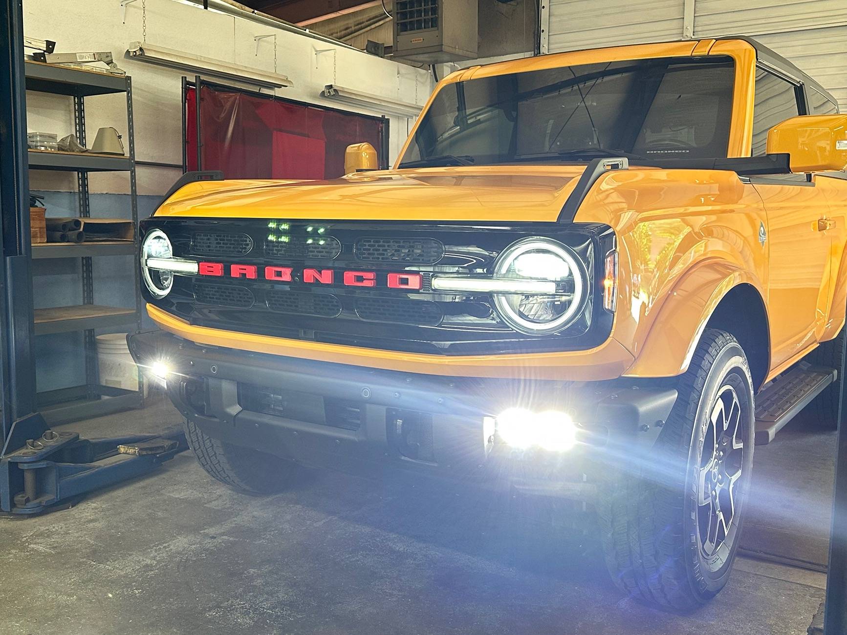 Ford Bronco Retro themed 2Door Eruption Green basequatch progress IMG_1997