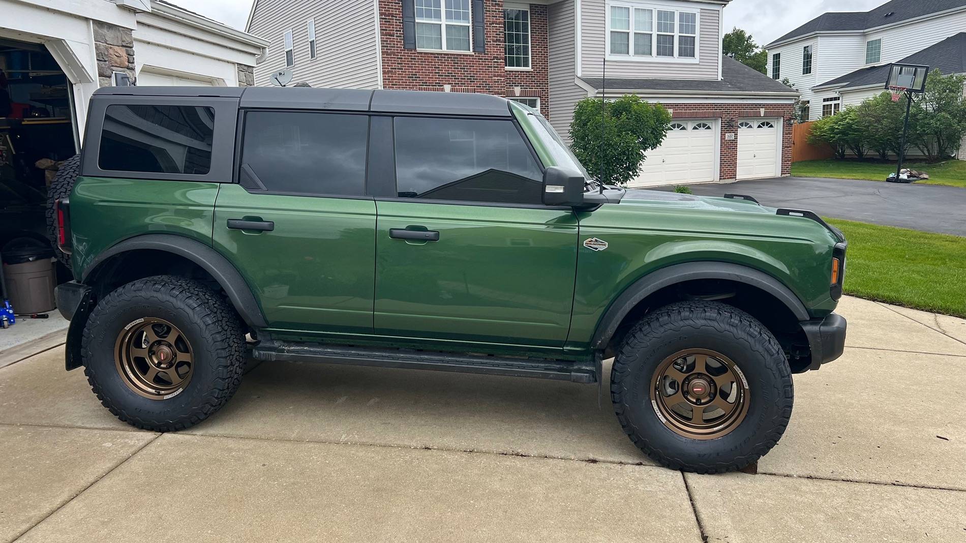 Ford Bronco New Wheels, need tires IMG_1008