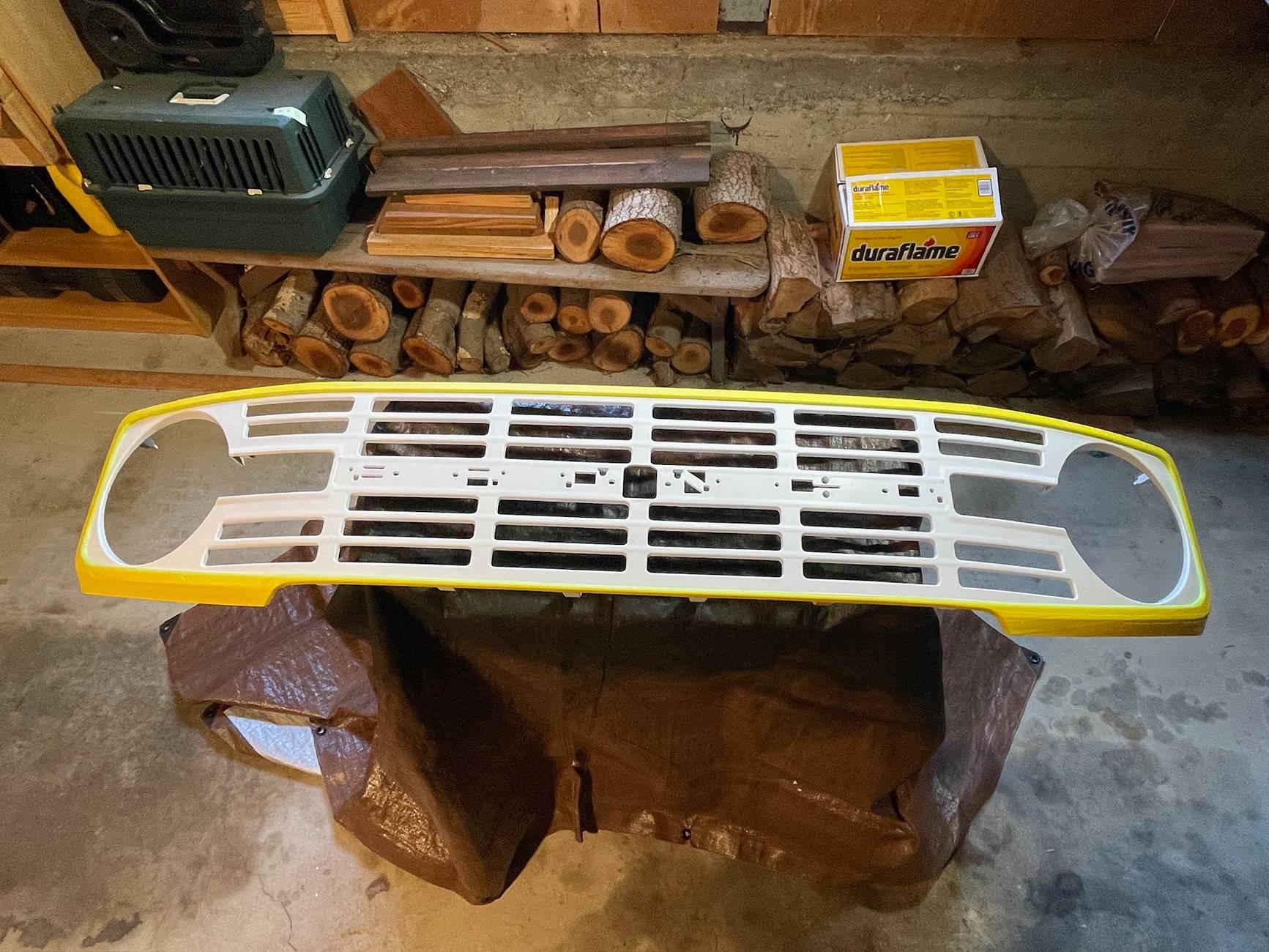 Ford Bronco Vintage grille in black IMG_7275