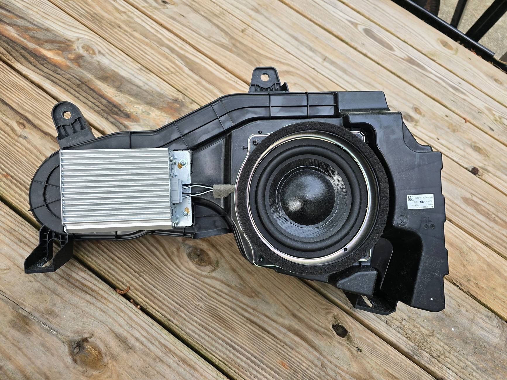 Ford Bronco Help me with a subwoofer - please 1000005909