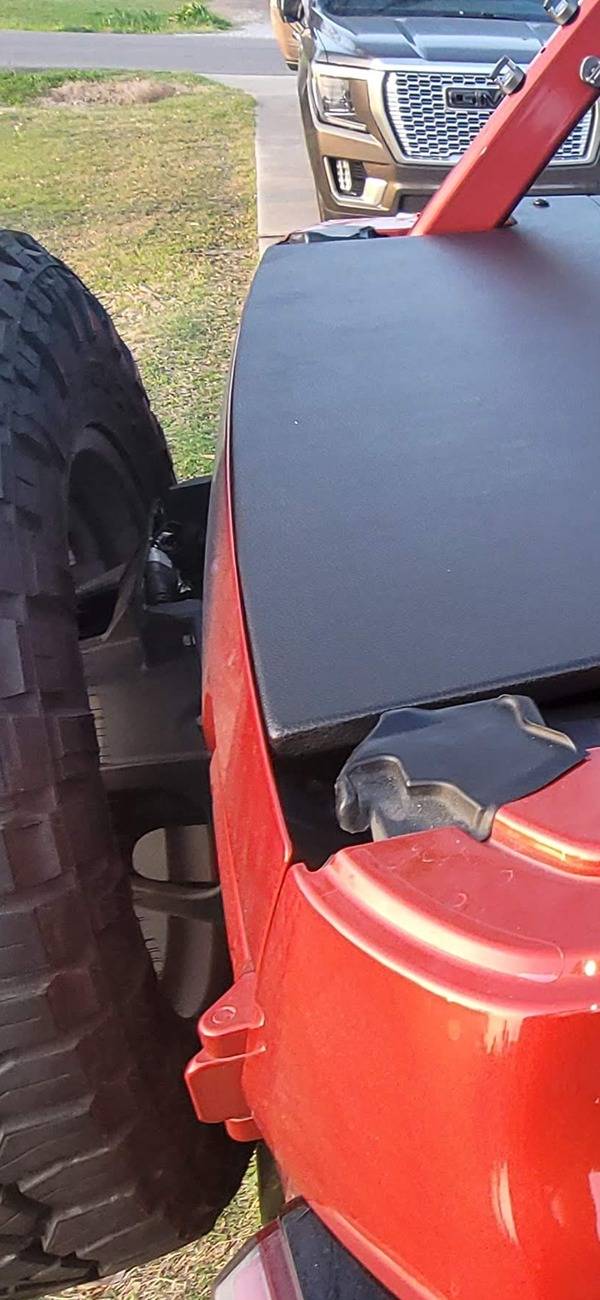 Ford Bronco DIY hard rear cargo cover Screenshot_20250529_074049_Photos