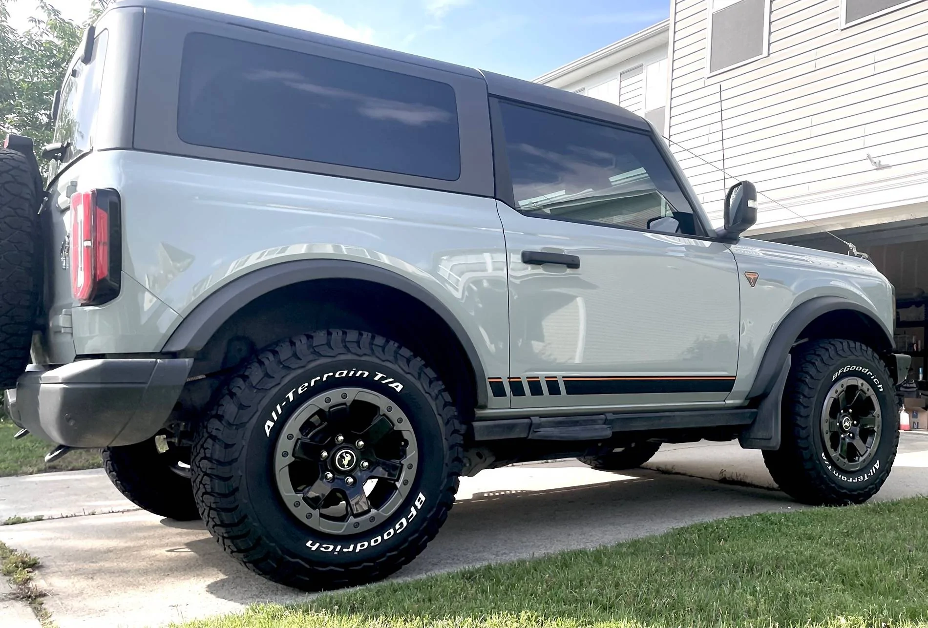 Ford Bronco White or Black Tire lettering out? IMG_5908