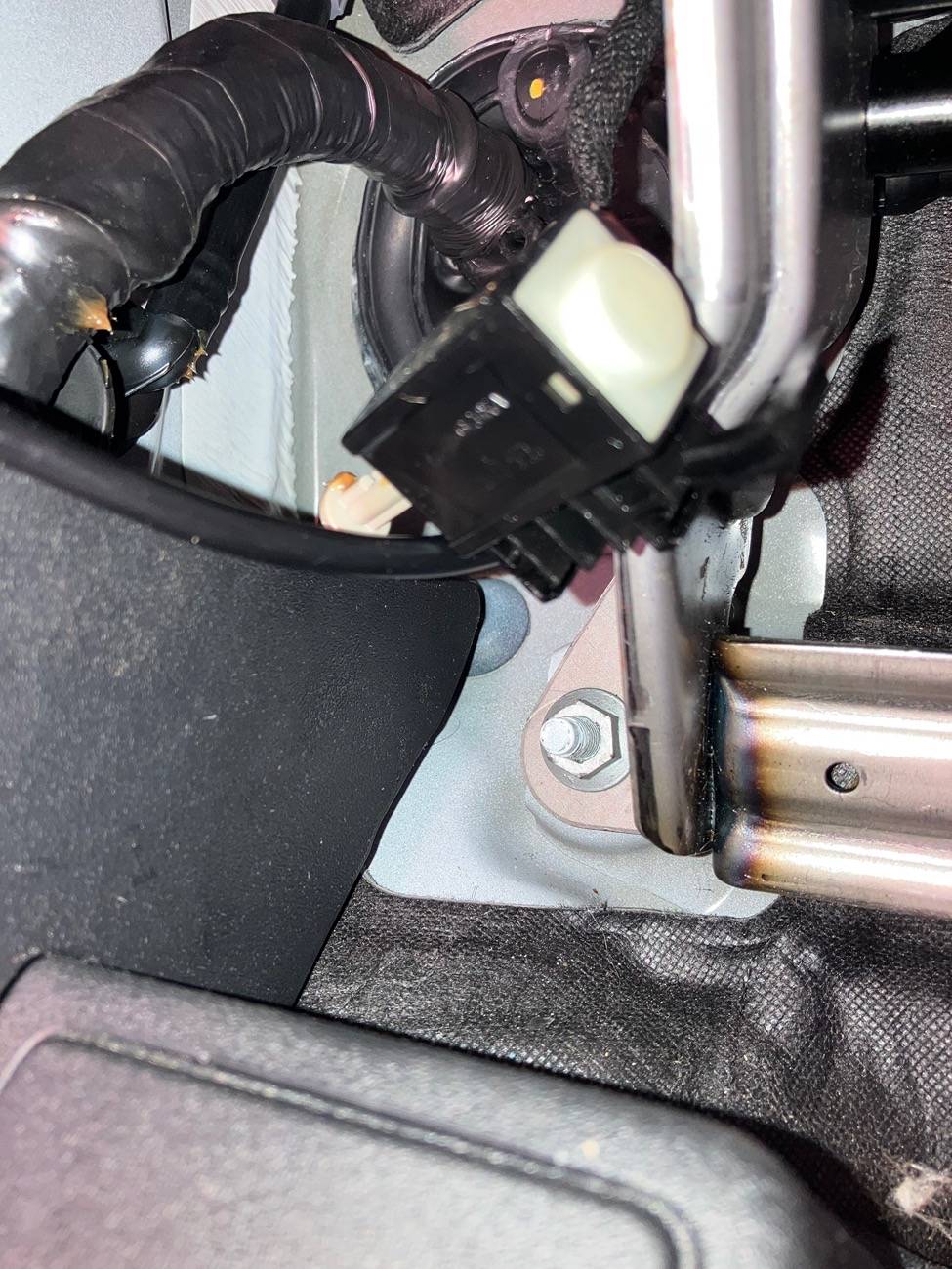Ford Bronco Switch by clutch pedal hanging loose IMG_2136