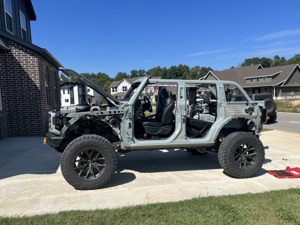 Ford Bronco Bronco Truck Build 1748928903614-cc