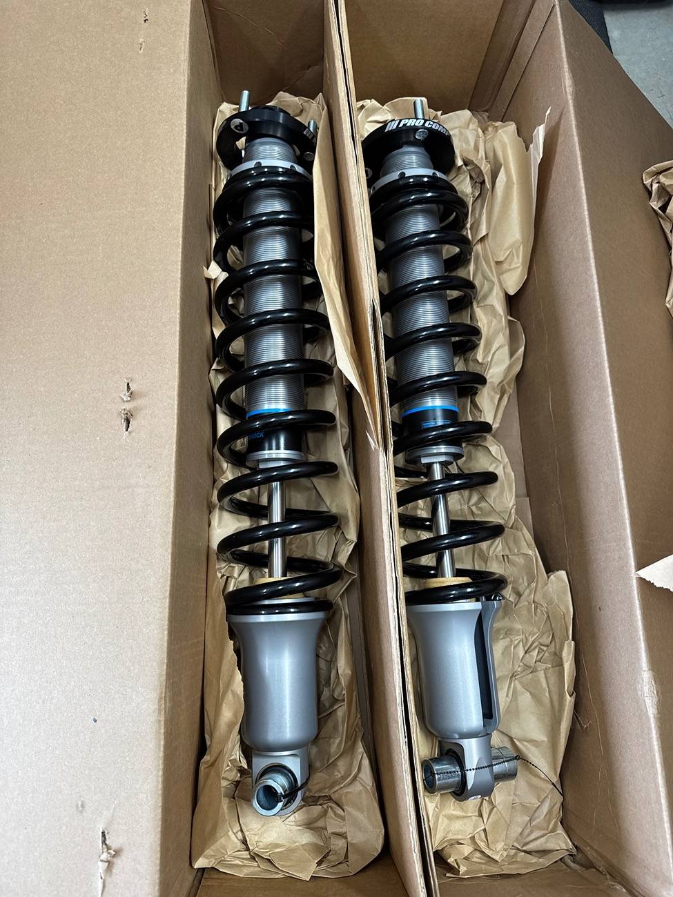 Ford Bronco 4wp/Procomp coilovers IMG_1718