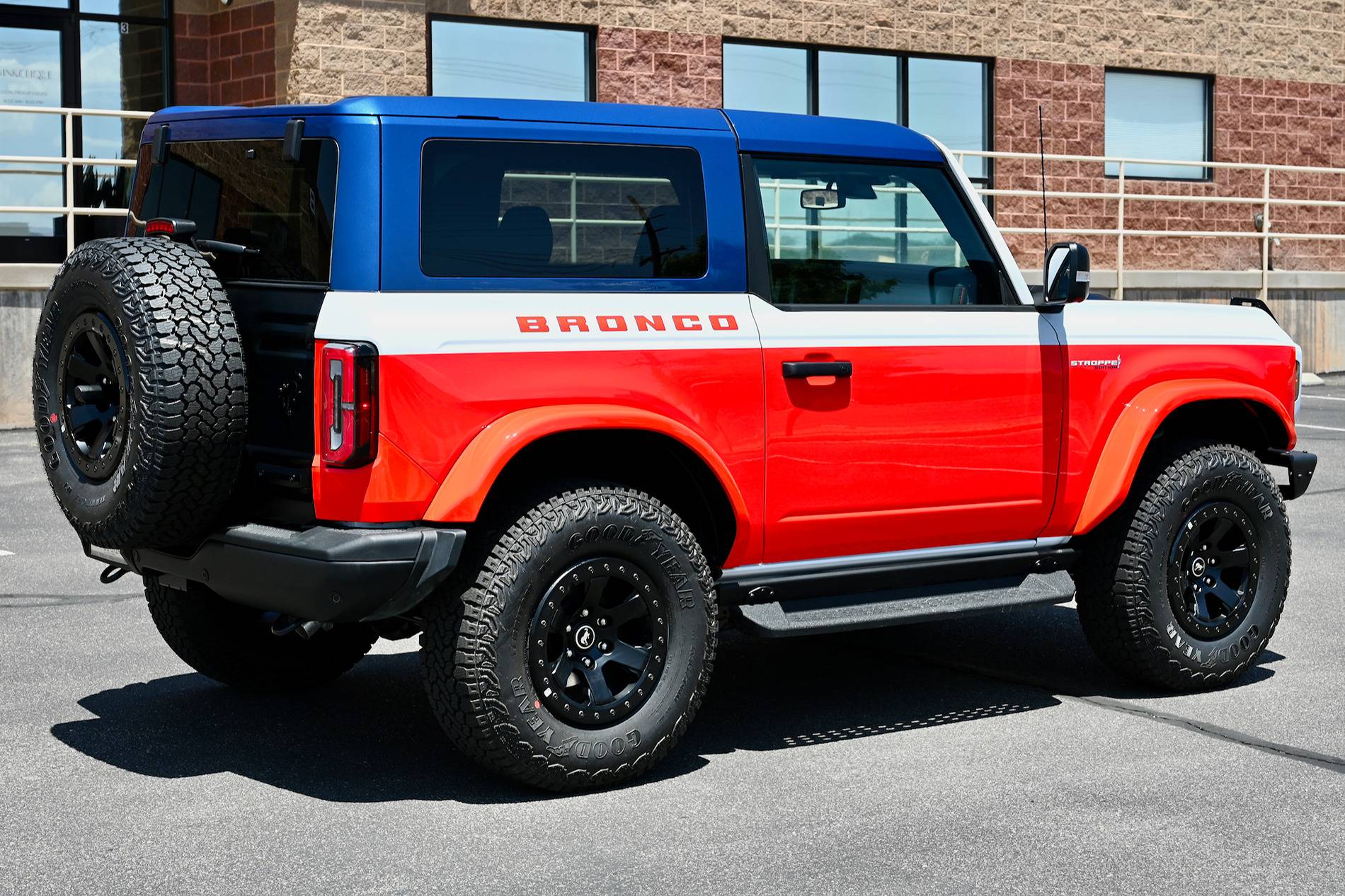 Ford Bronco Anyone order a Stroppe? 04
