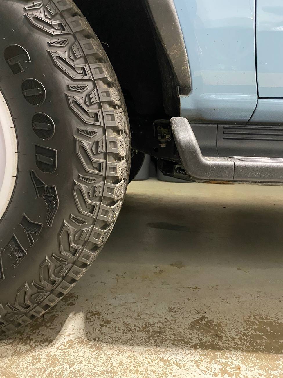 Ford Bronco RokBlokz rear flaps installation. IMG_2009