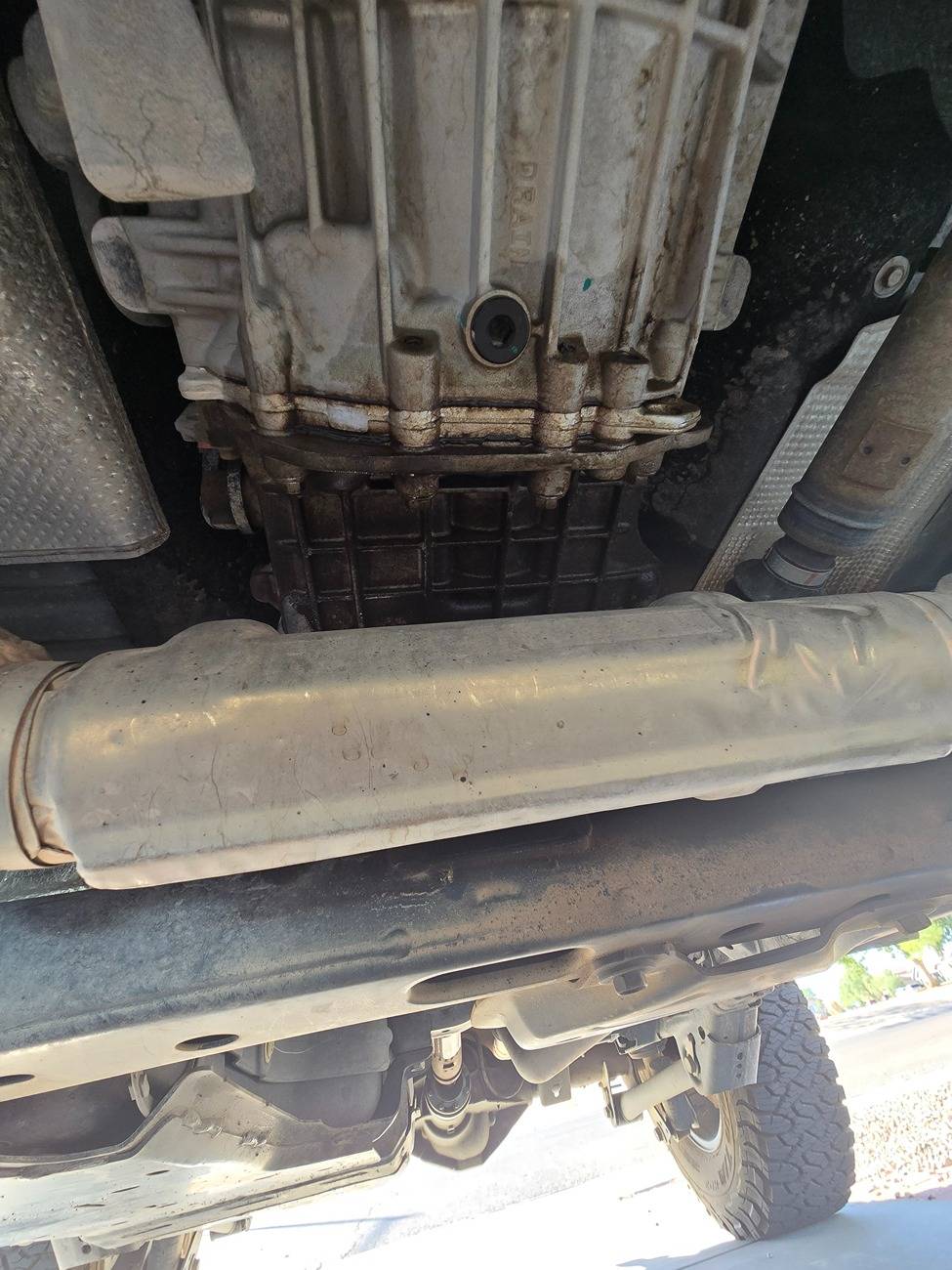 Ford Bronco Leaking manual trans, section between trans and transfercase 20250608_072604