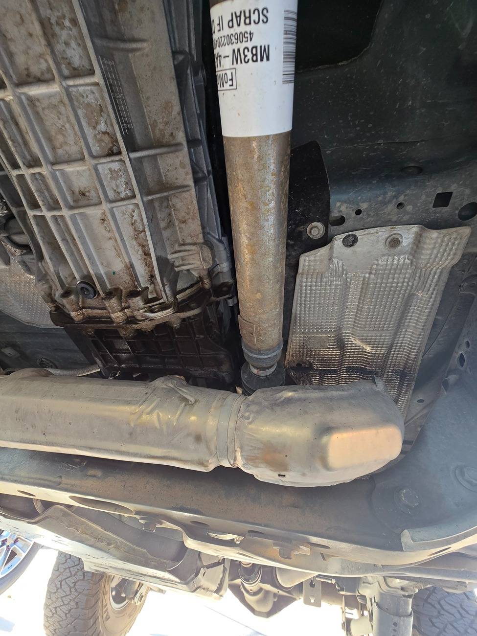 Ford Bronco Leaking manual trans, section between trans and transfercase 20250608_072611