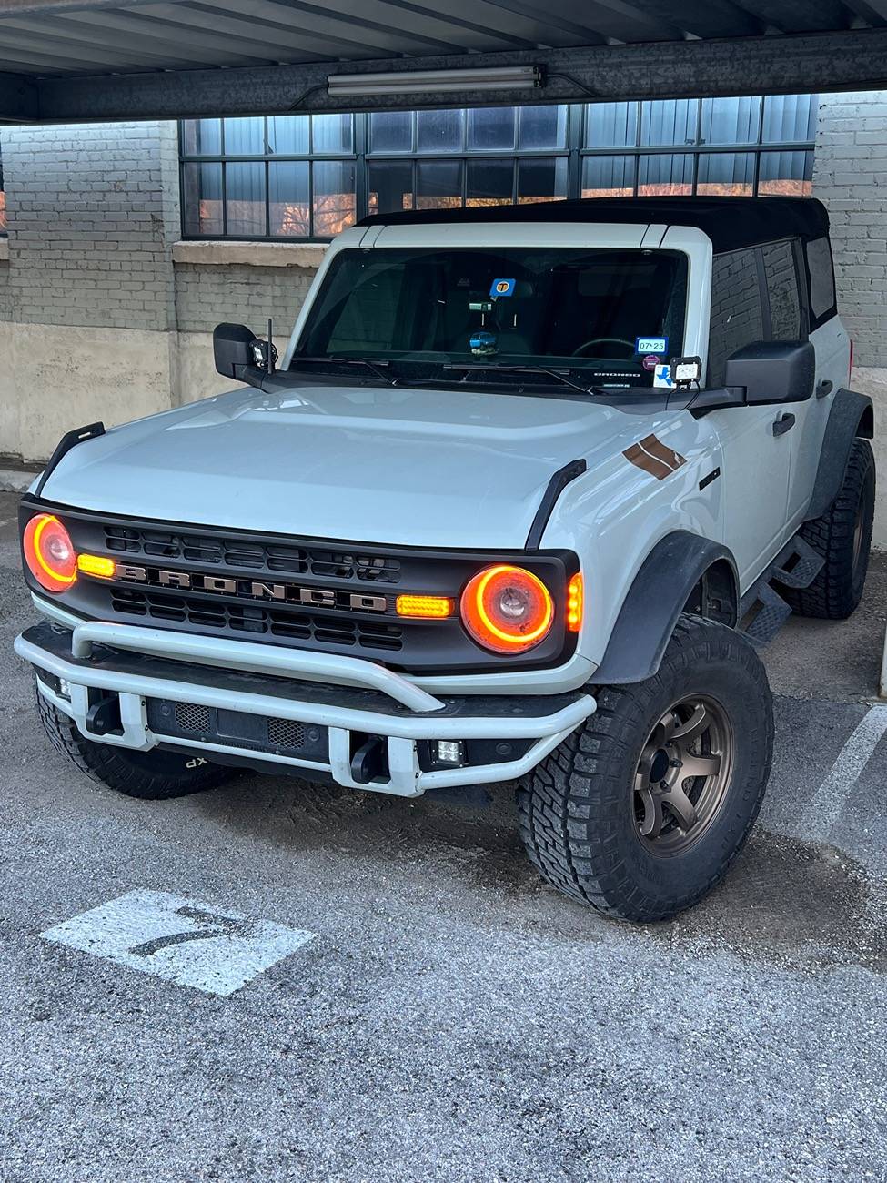 Ford Bronco Aftermarket retro headlight / taillight recommendations IMG_3759