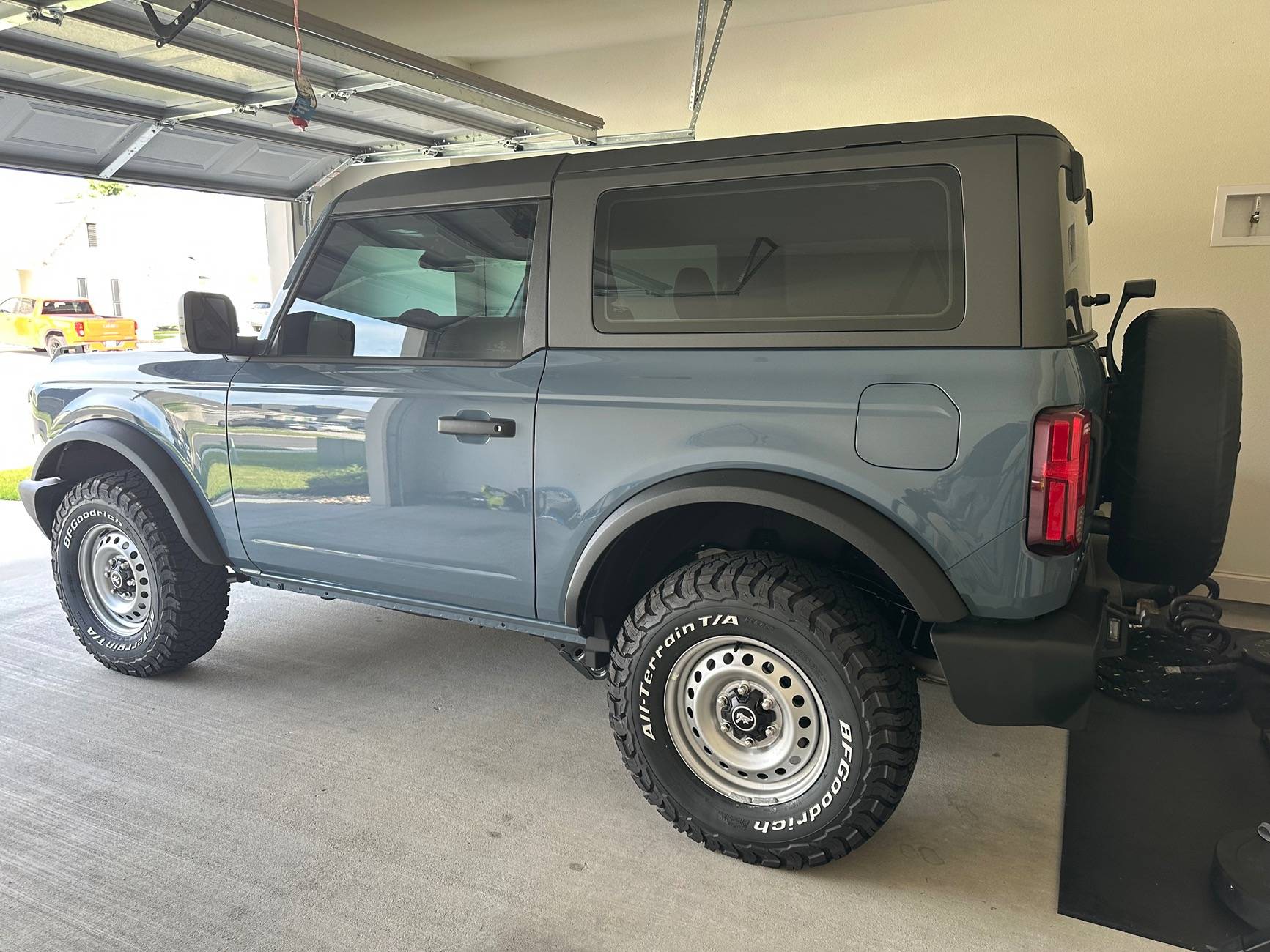 Ford Bronco Tire Sizing? IMG_1644