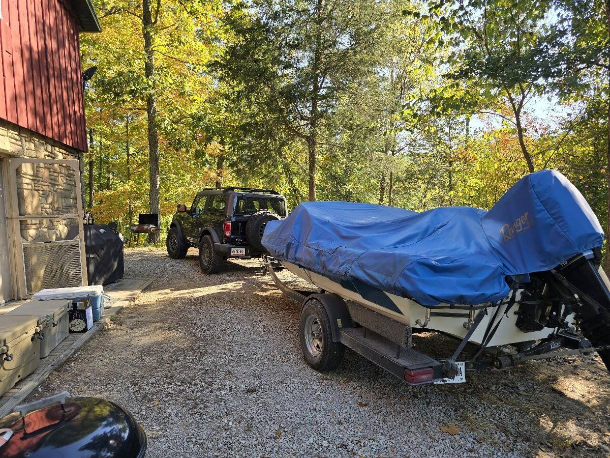 Ford Bronco Towing a Burro trailer with a 2-Door Bronco 1749684672942-qs