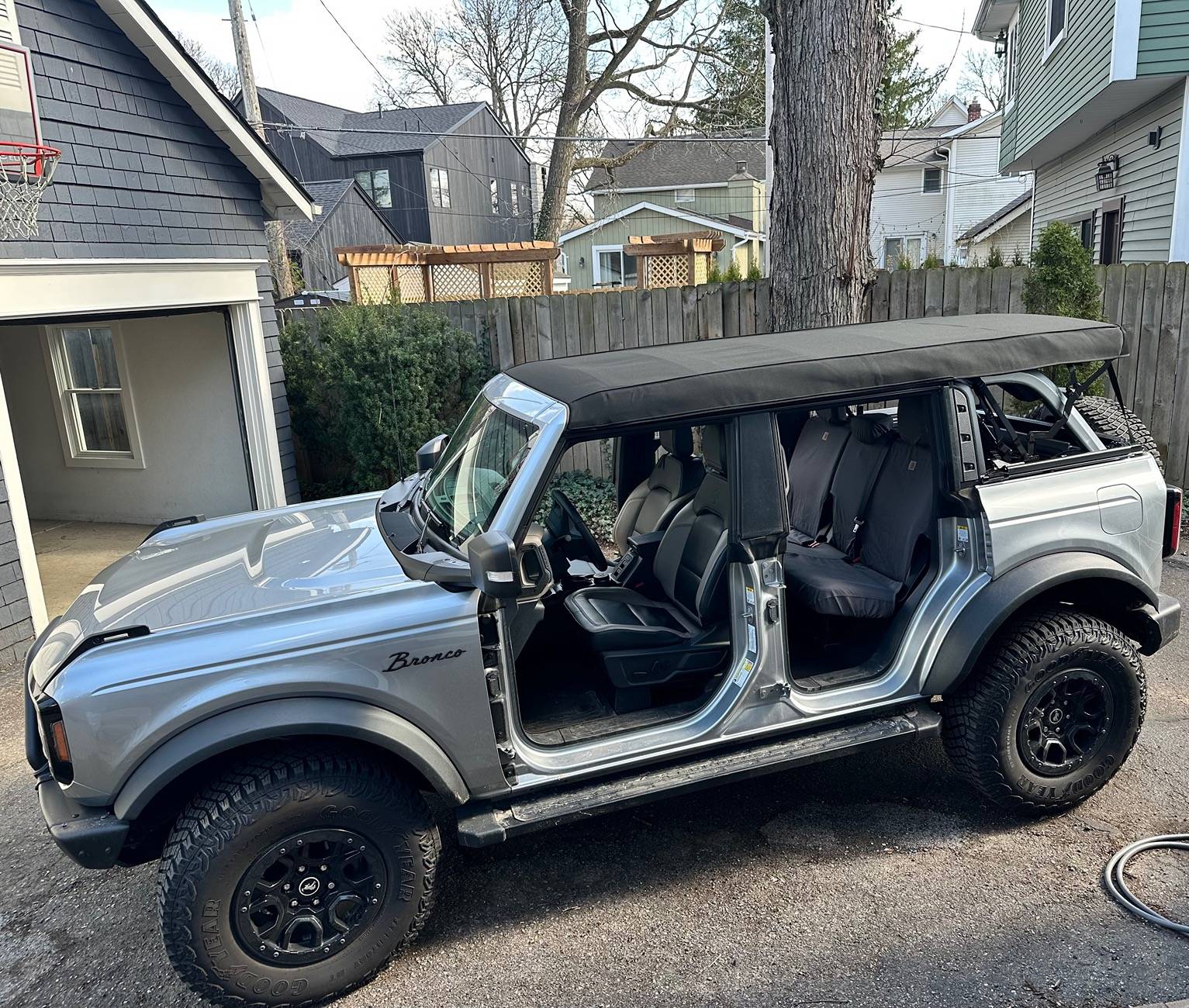 Ford Bronco 4 Door OEM Soft Top - $500 OBO IMG_4063