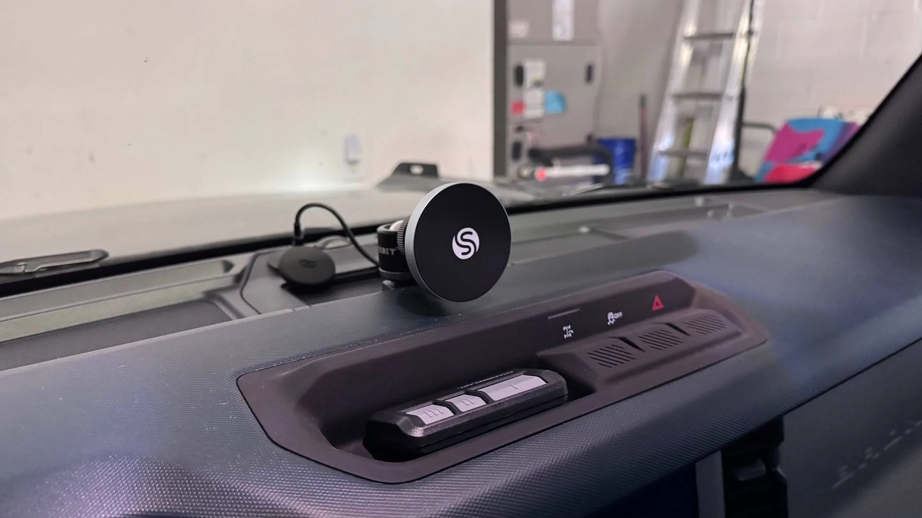 Ford Bronco iPhone MagSafe Accessory Mount With Charging Off Road Proof IMG_2521