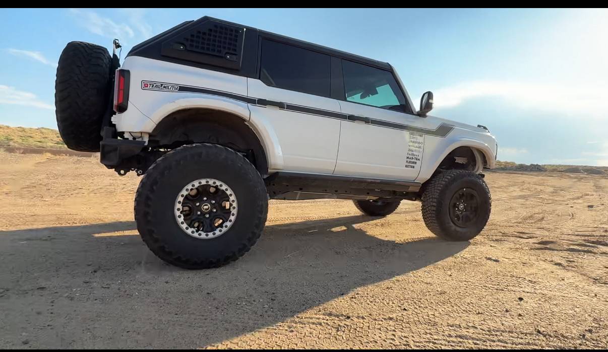 Ford Bronco California Squat (Edit-California Rake) IMG_6915