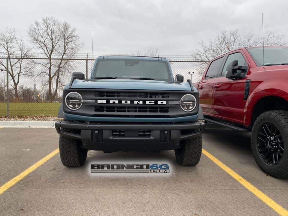 Area 51 2021 Bronco Black Diamond Soft Top 4-Door 5.jpg