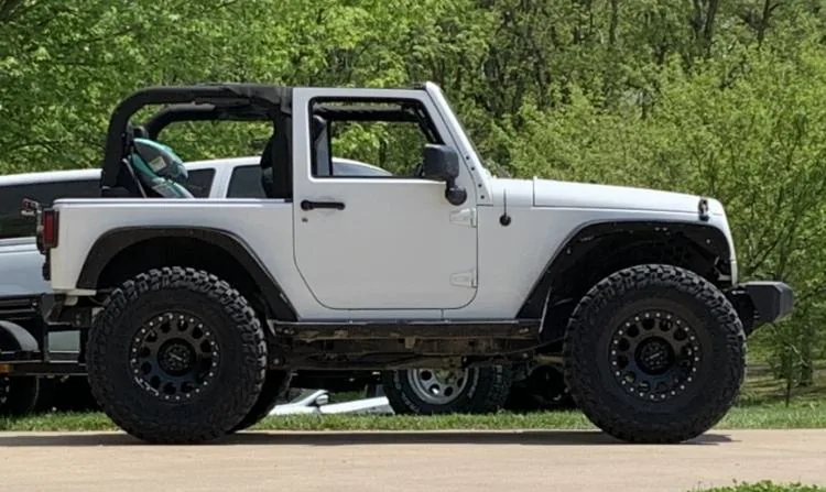 Ford Bronco Damn 35s are big B8287DBE-3218-49C2-90F1-634AB5D3567E