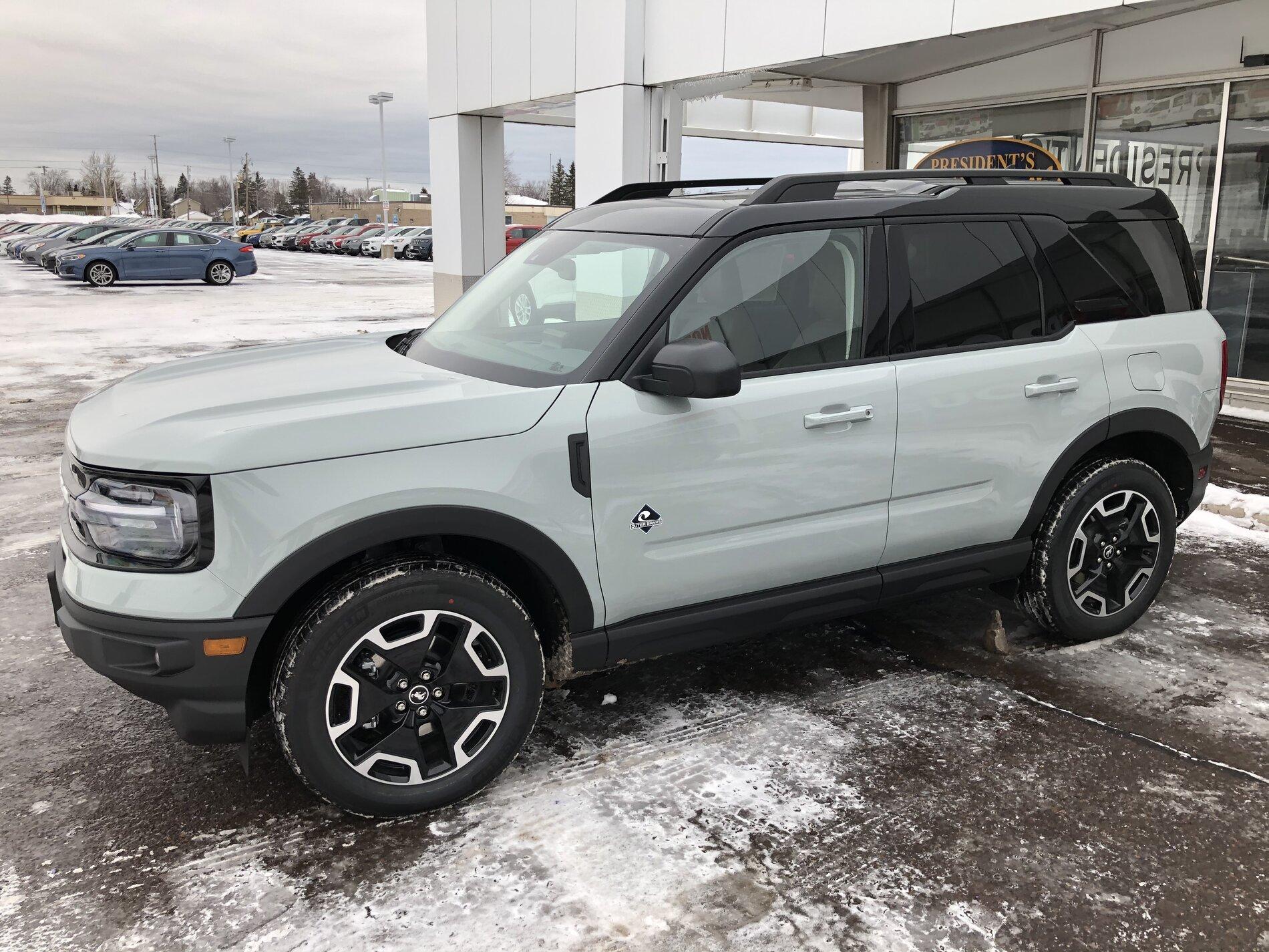 Ford Bronco Cactus Grey vs Lunar Rock 8B3CFA8D-BAC9-4D22-915F-FE23B89066FD