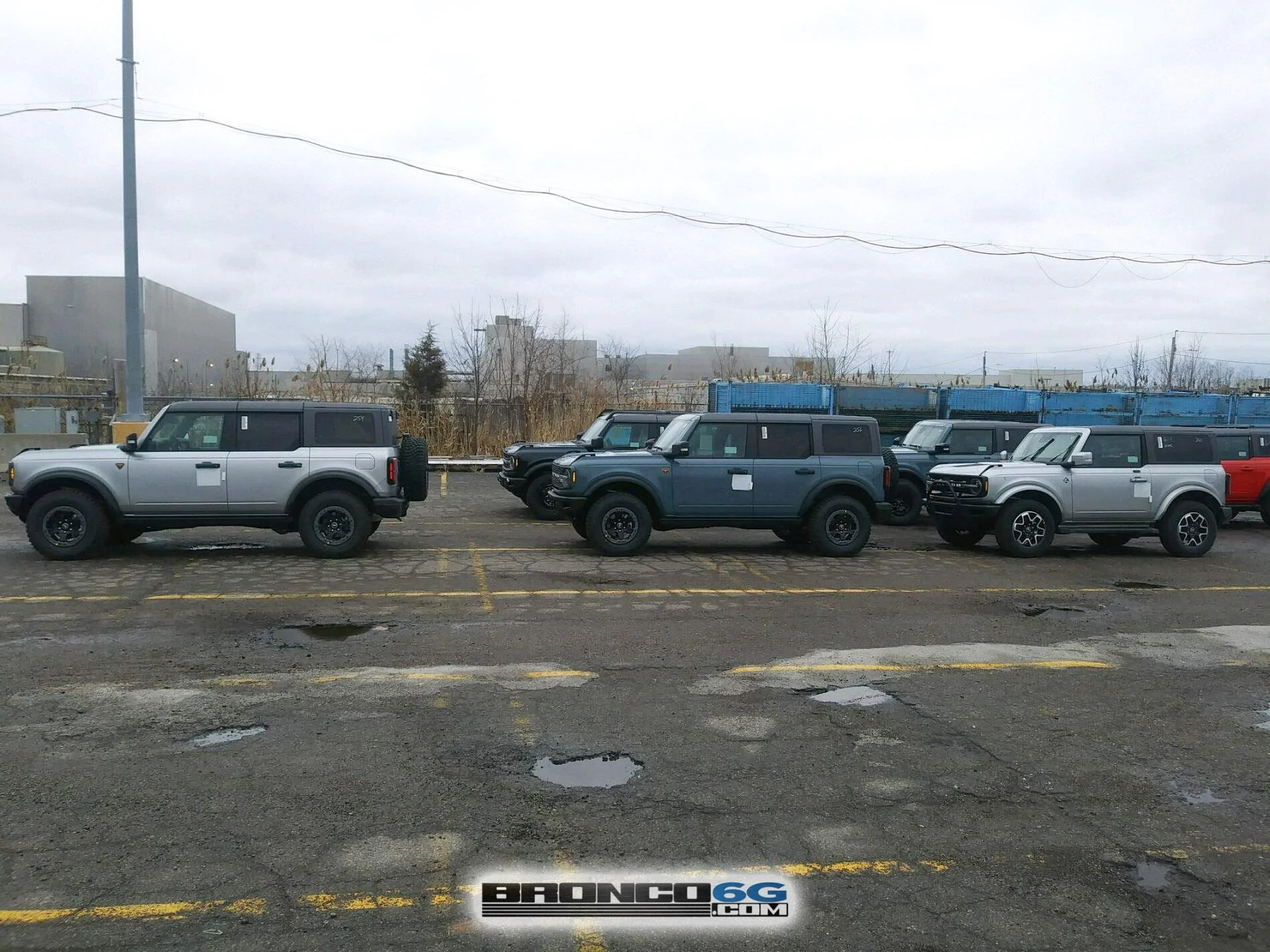 Ford Bronco Broncos in the Shipping Yard!  ⛽?? 2021 Broncos shipping yard 2