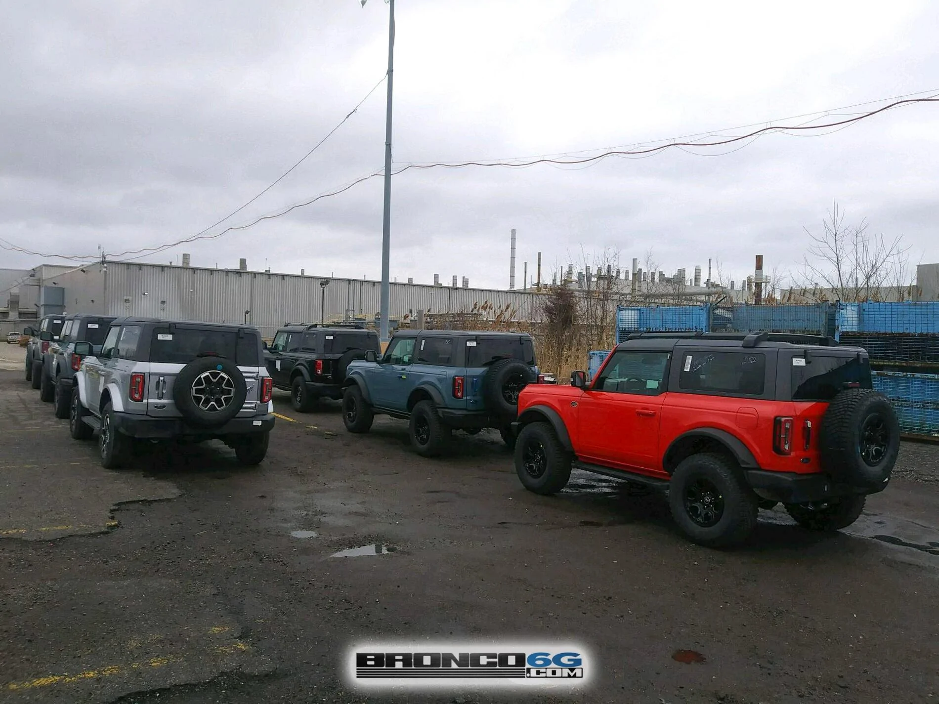 Ford Bronco Broncos in the Shipping Yard!  ⛽?? 2021 Broncos shipping yard 6