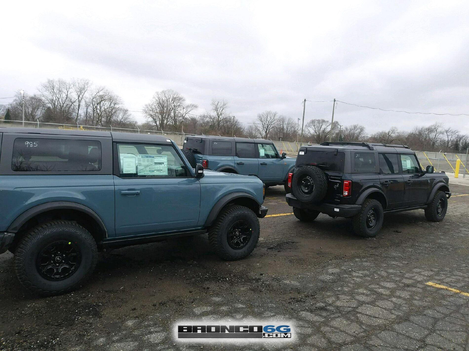 Ford Bronco Broncos in the Shipping Yard!  ⛽?? 2021 Broncos shipping yard 9