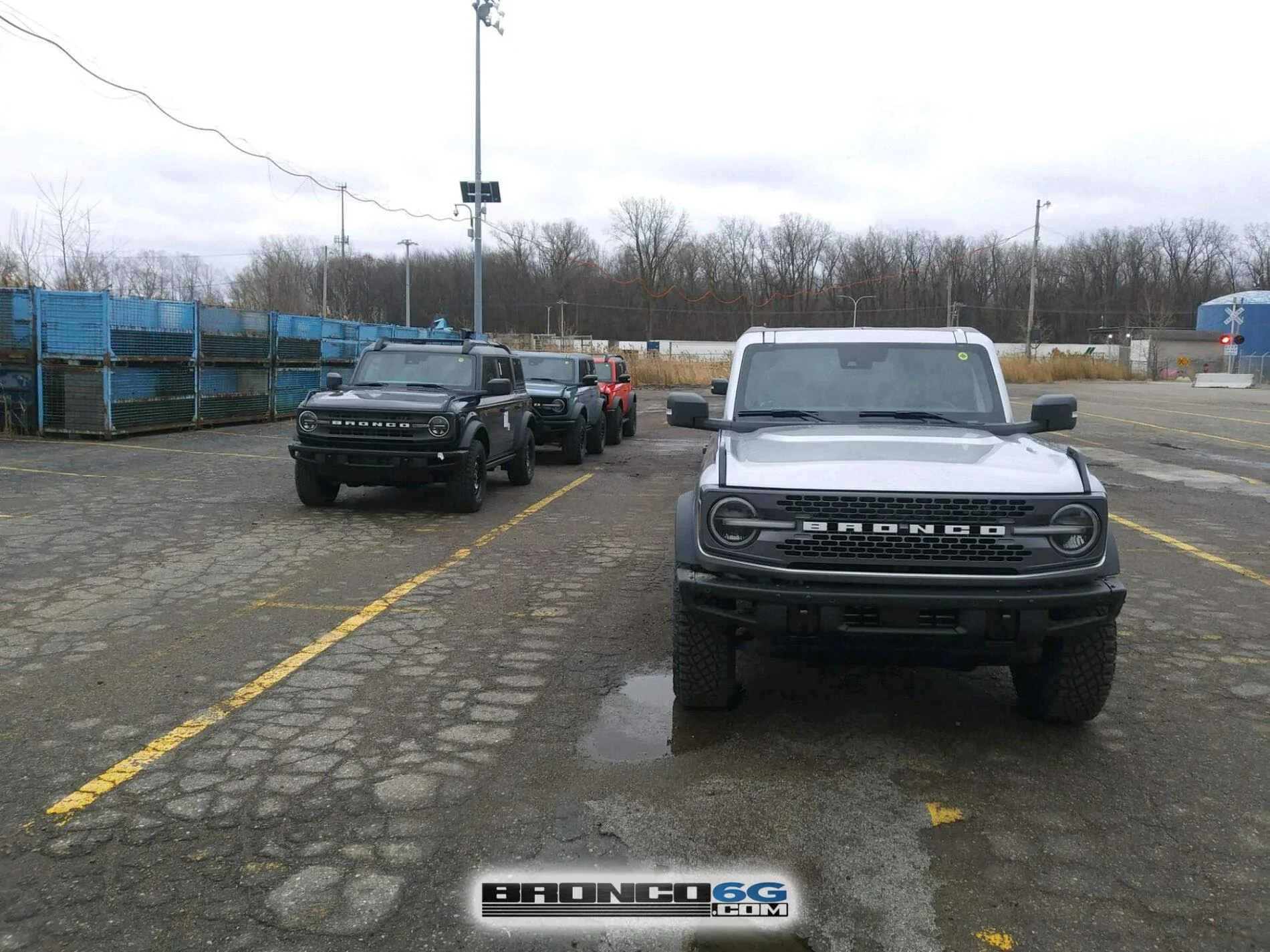 Ford Bronco Broncos in the Shipping Yard!  ⛽?? 2021 Broncos shipping yard 12