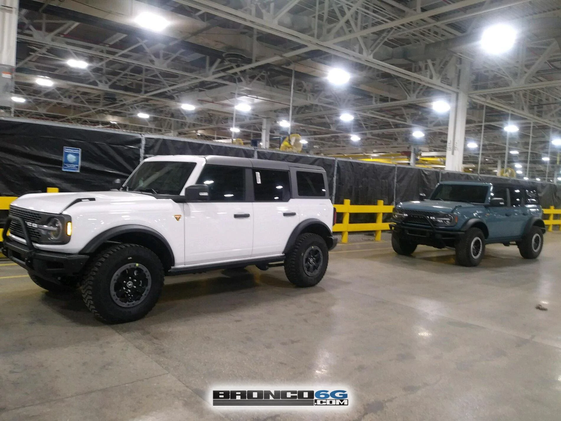 Ford Bronco Broncos in the Shipping Yard!  ⛽?? 2021 Broncos shipping yard 13