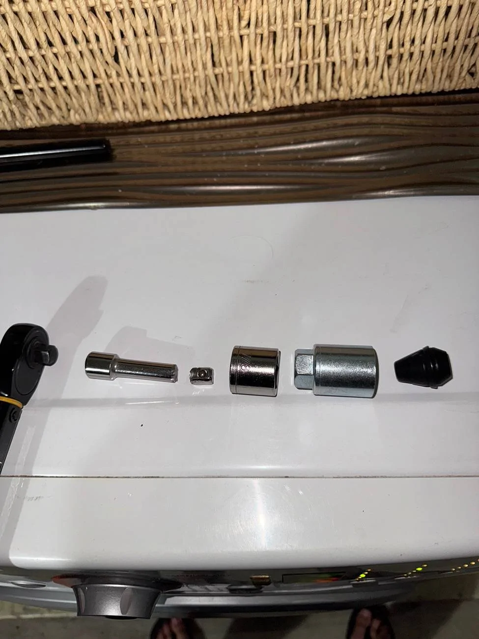Ford Bronco URGENT - HELP NEEDED - STUCK WHEEL LOCKS IMG_3375