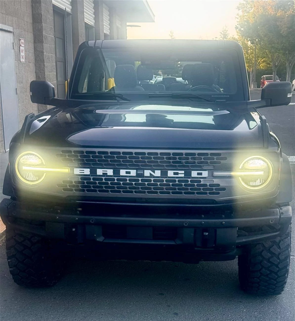 Ford Bronco White or Black Tire lettering out? IMG_7008