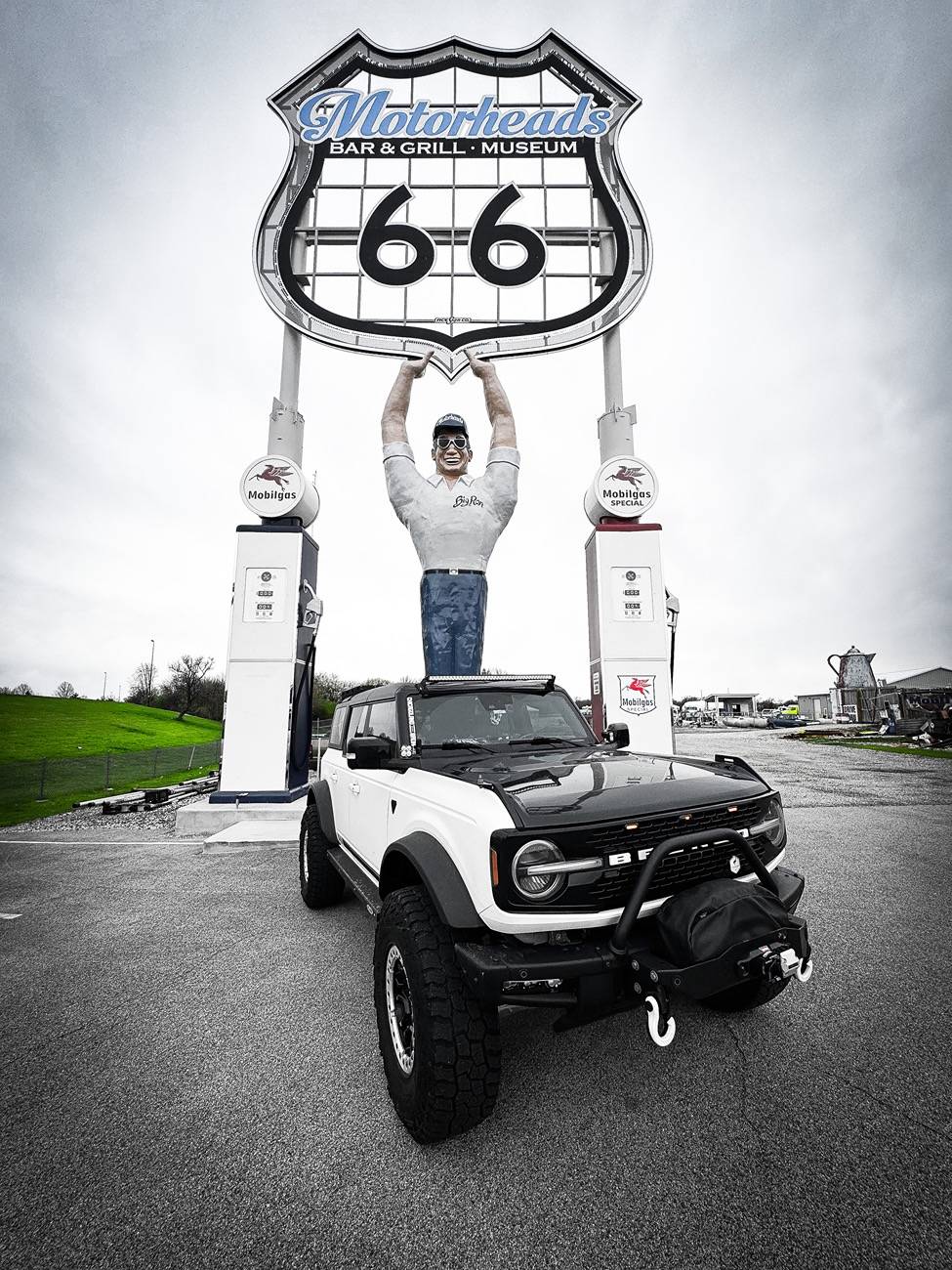 Ford Bronco Illinois Route 66 Trip B7B9AA4D-9999-4E3B-B576-881BF6B802EA