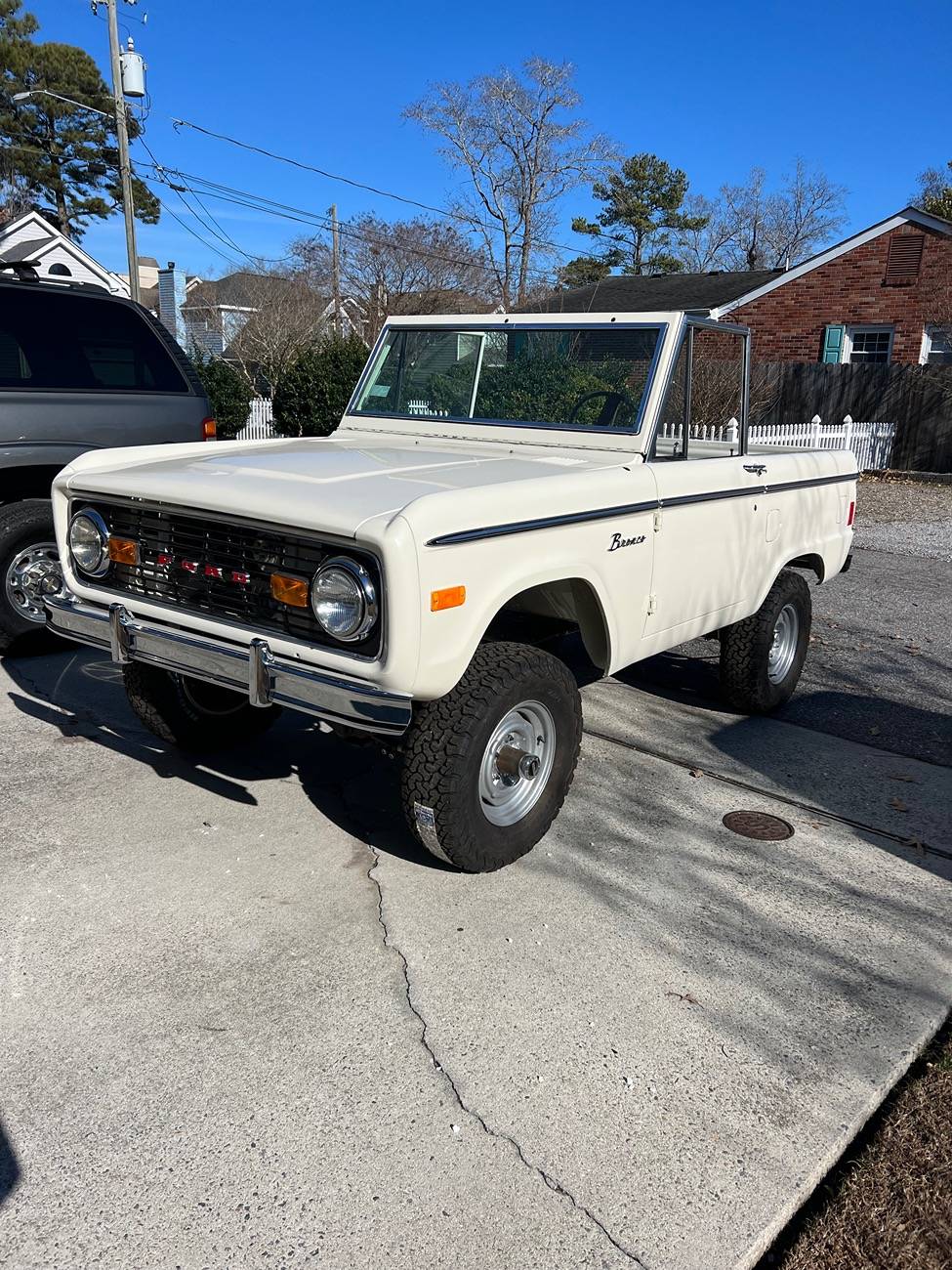 Ford Bronco Let's see the stablemates!!! IMG_2232