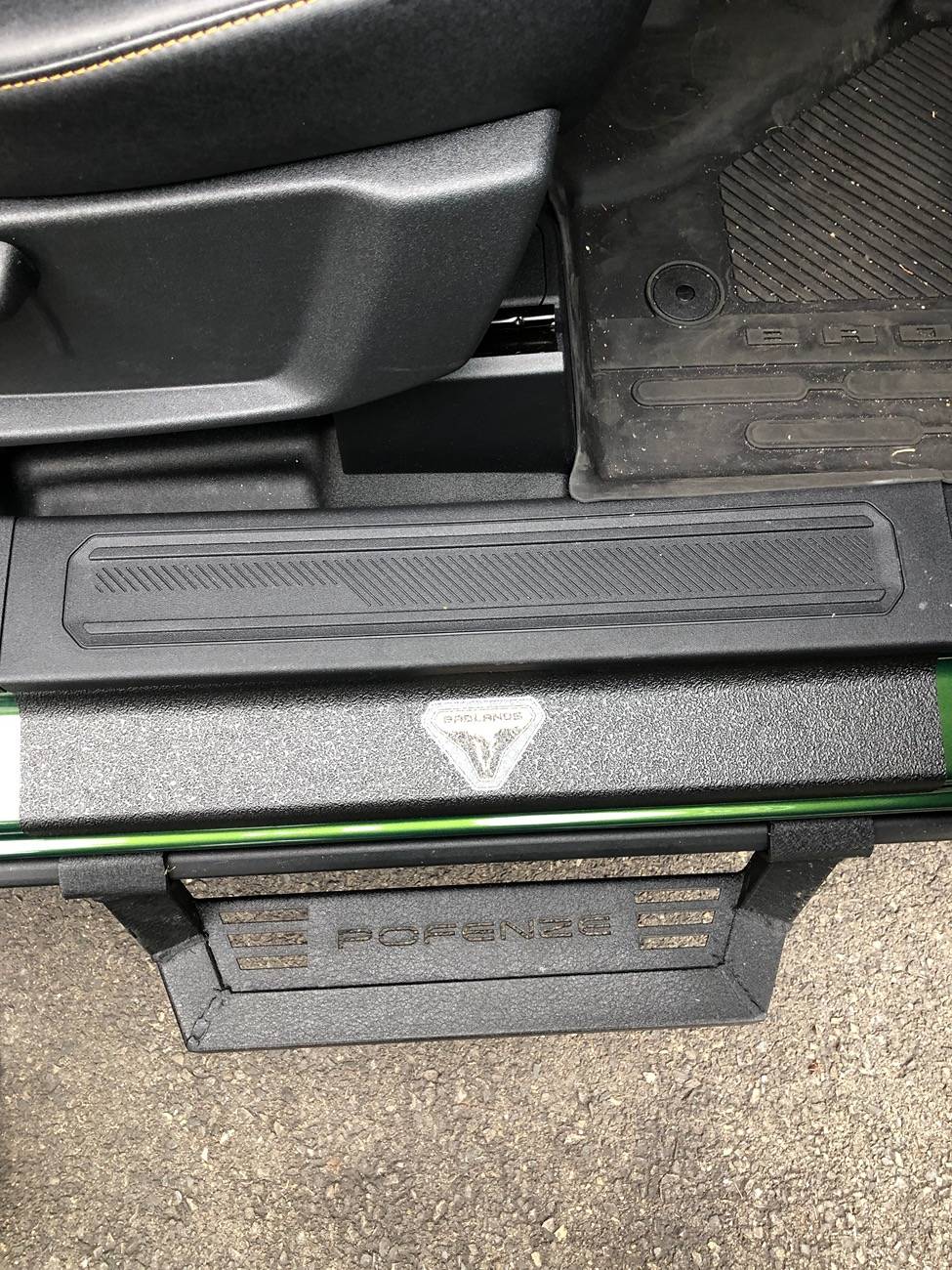 Ford Bronco Steps that bolt onto rock rails IMG_3803