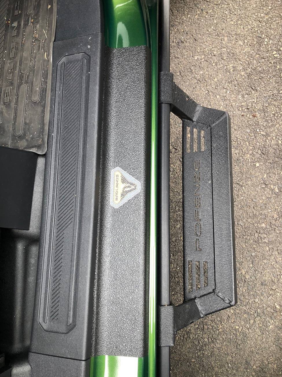Ford Bronco Steps that bolt onto rock rails IMG_3804