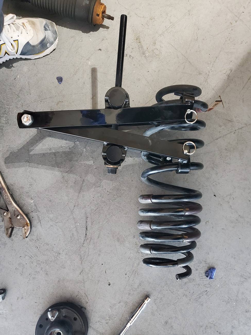 Ford Bronco Update - Harbor Freight spring compressor 20250630_013632