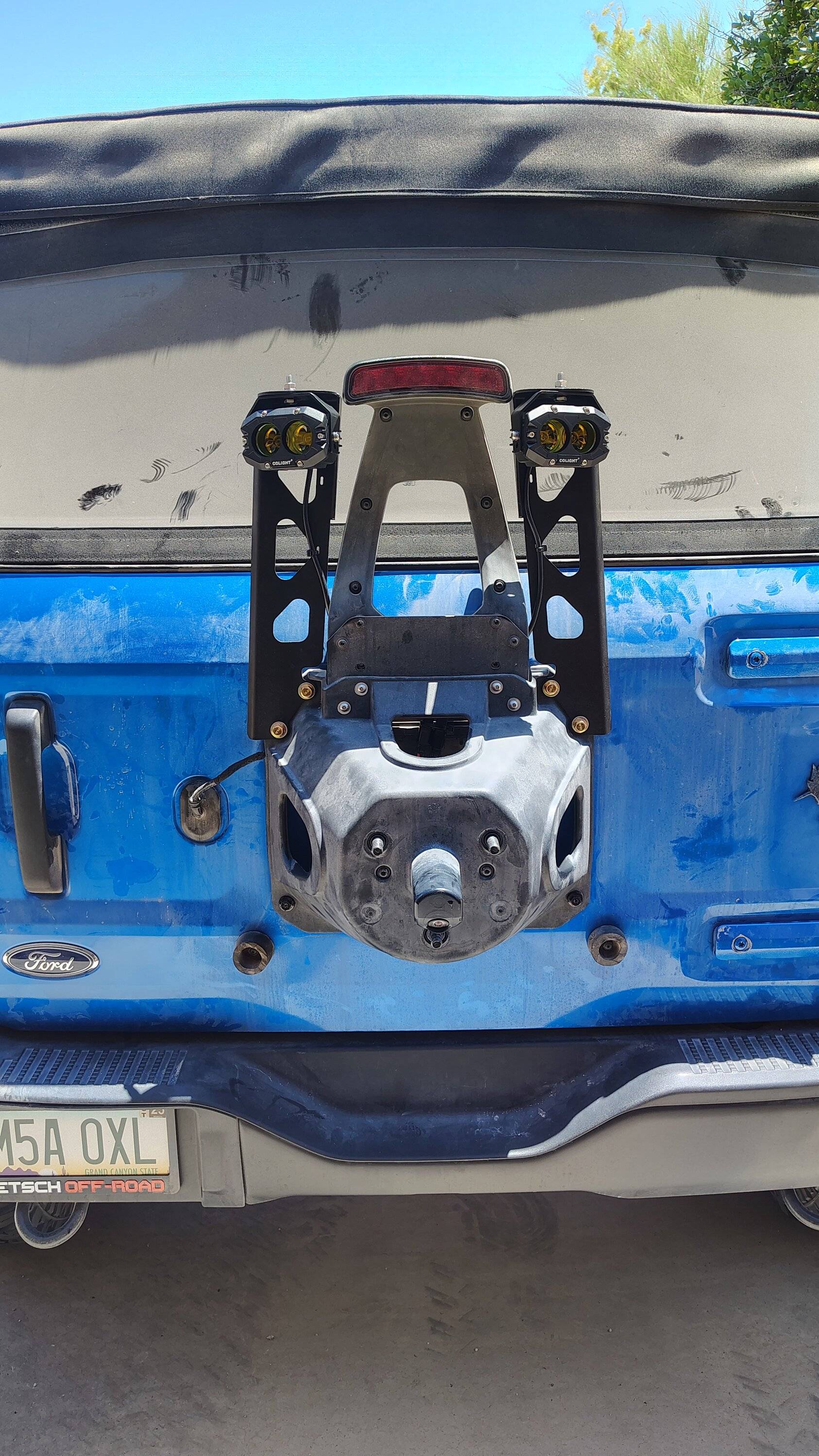 Ford Bronco Installed chase lights using SFR brackets 1000012219