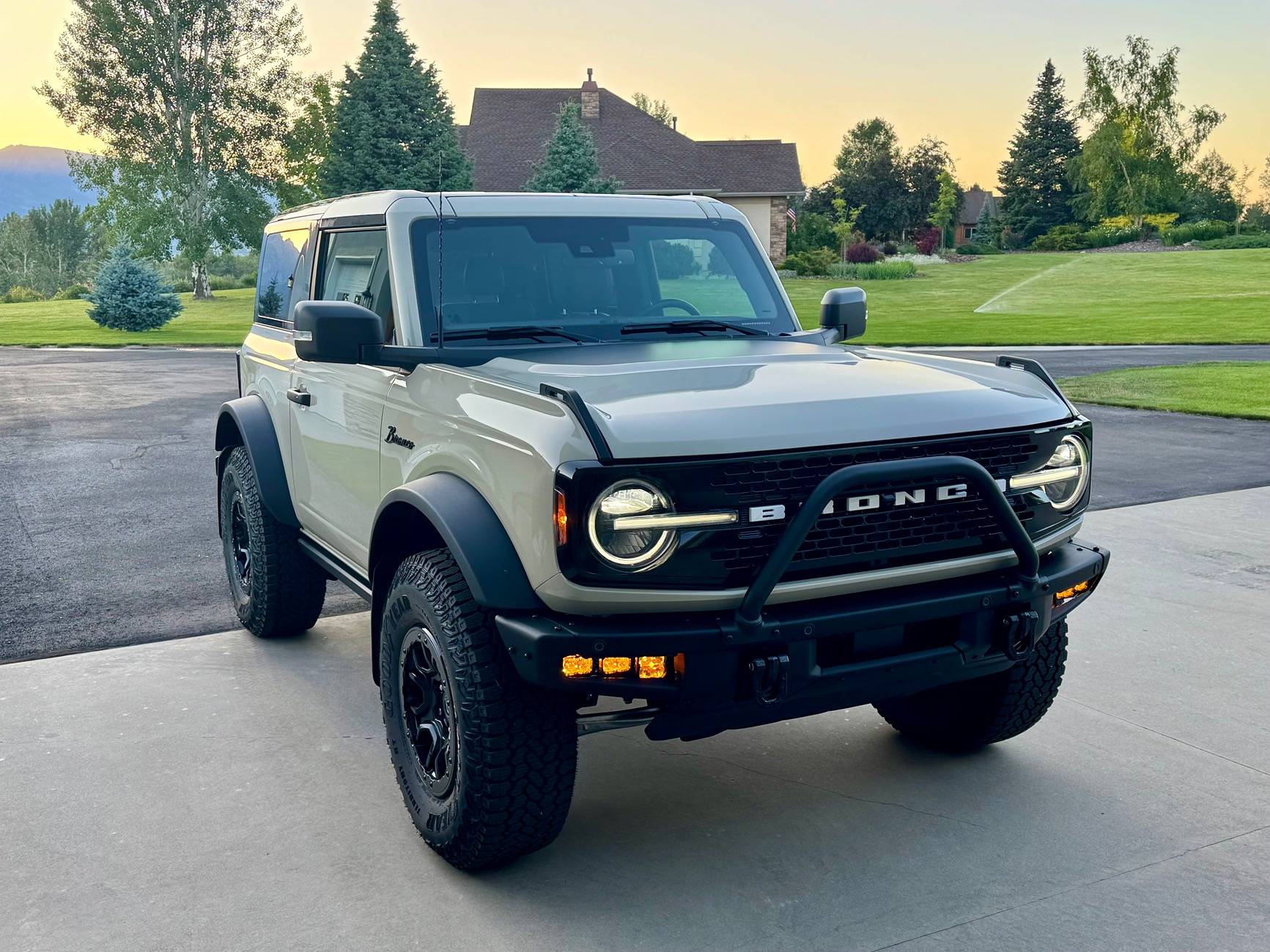 Ford Bronco Intr IMG_4746