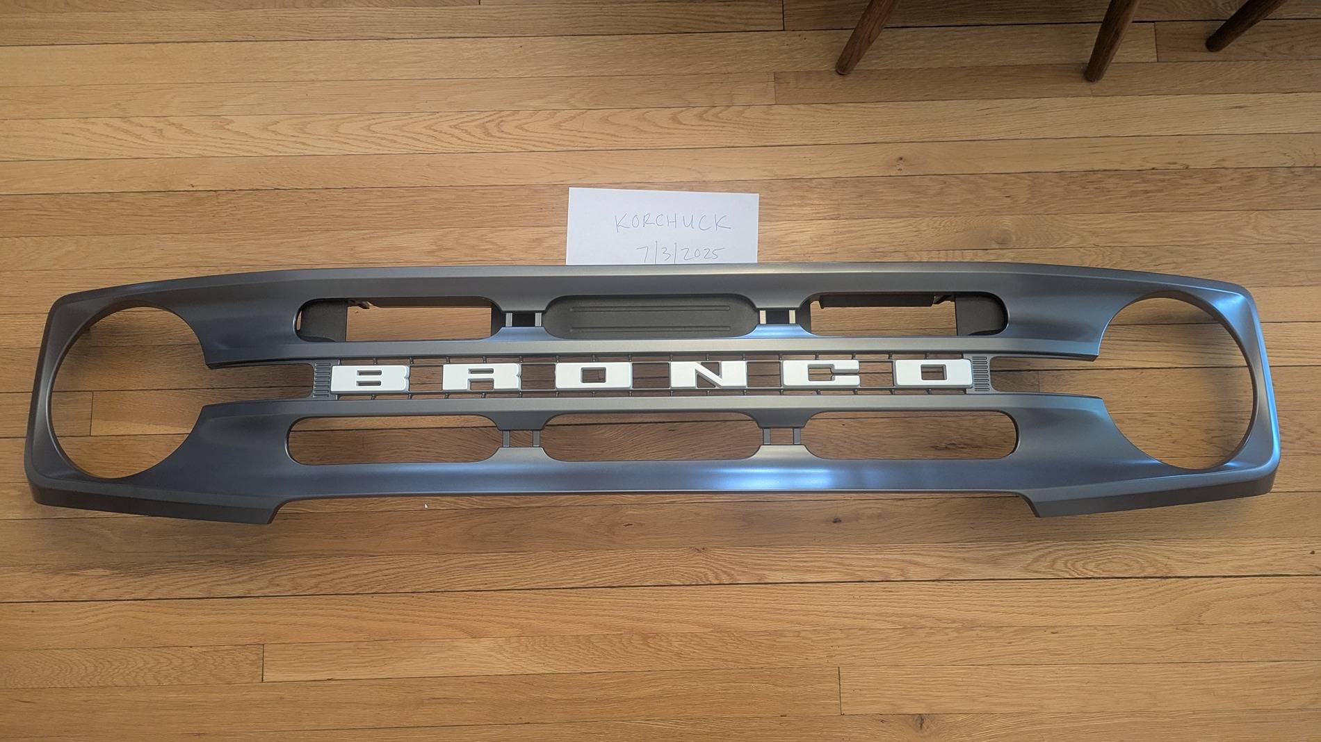 Ford Bronco OEM Bronco Big Bend Grille - Like new PXL_20250703_141427916