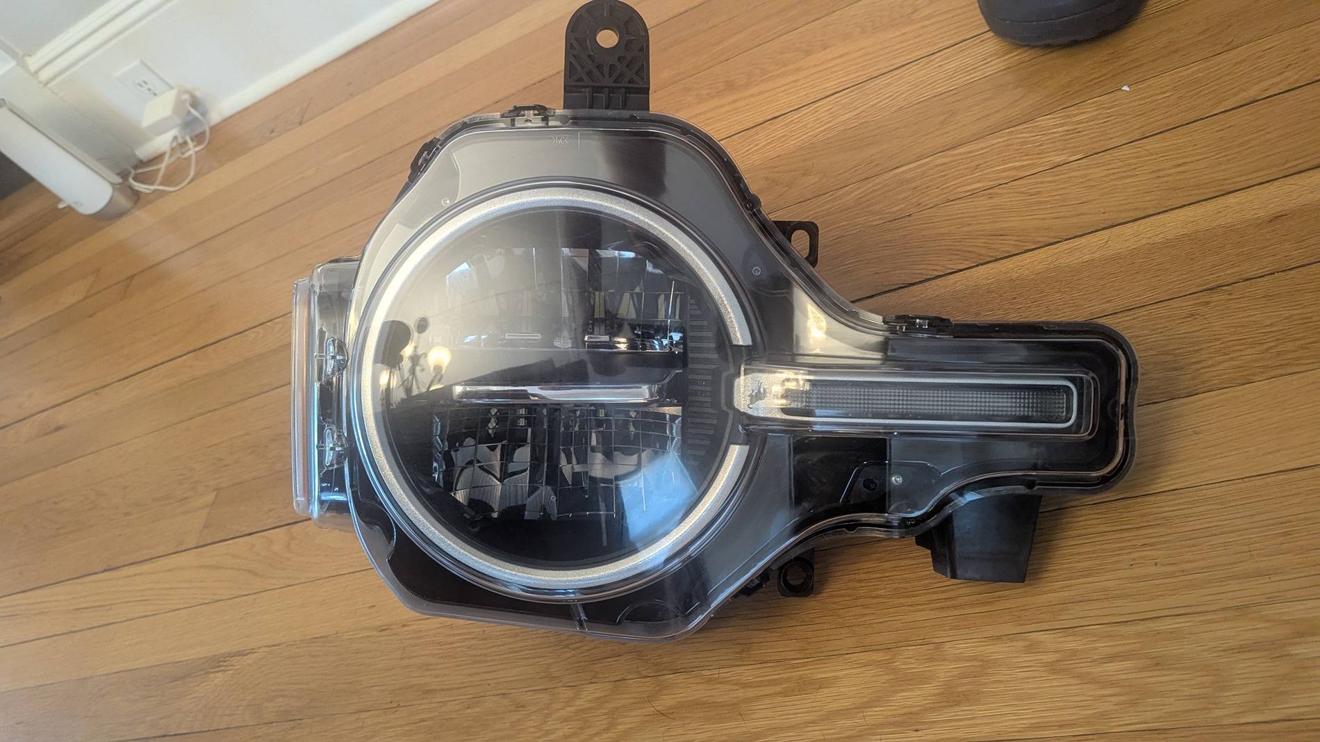Ford Bronco OEM Bronco Standard Headlights - Like New PXL_20250703_142526226