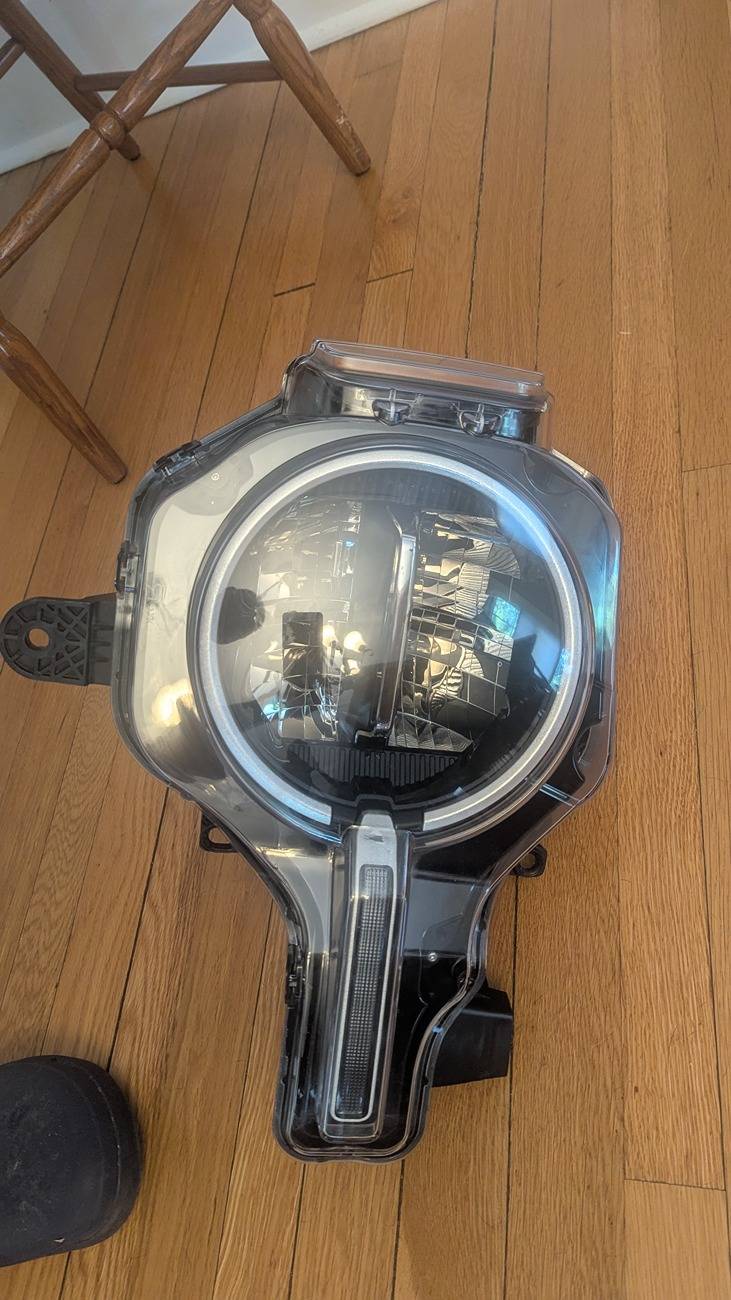 Ford Bronco OEM Bronco Standard Headlights - Like New PXL_20250703_142449723