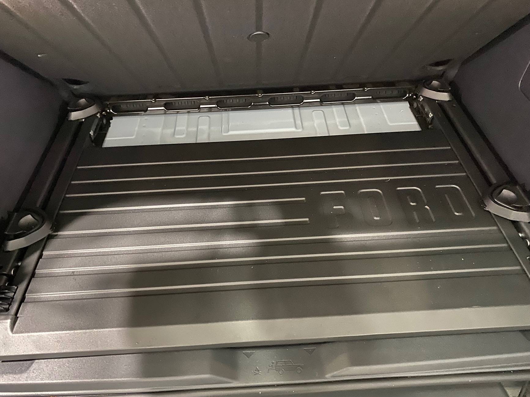 Ford Bronco quick question about slide-out tailgate IMG_2457