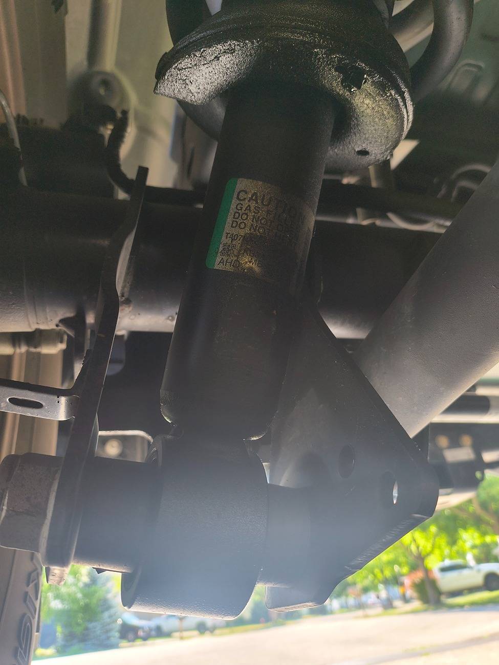 Ford Bronco HOSS 1.0 base suspension, shock failure. Not the recalled set.. IMG_20250703_163557979_HDR