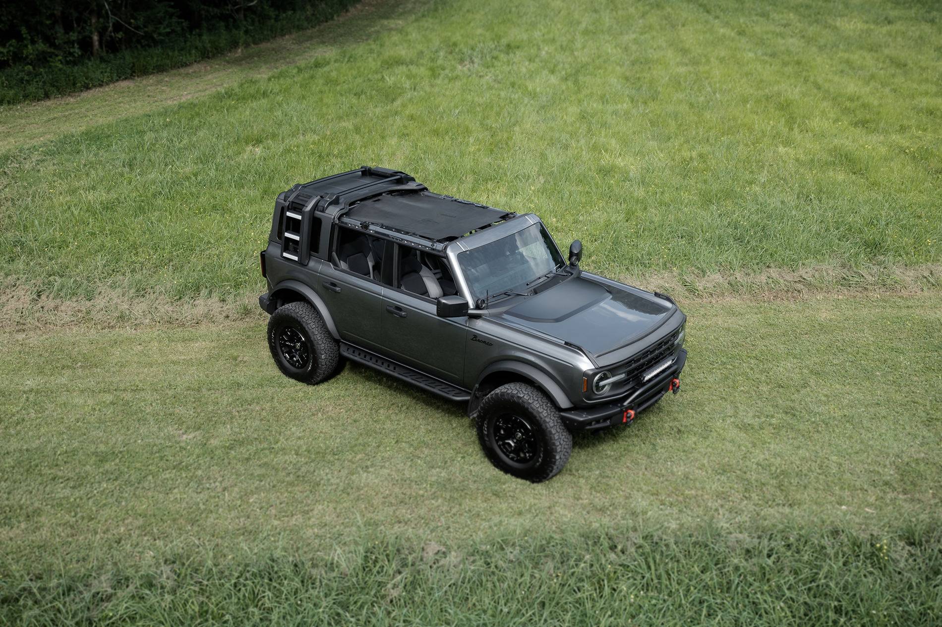 Ford Bronco Defender-Style Side Box and Ladder? DJI_0179