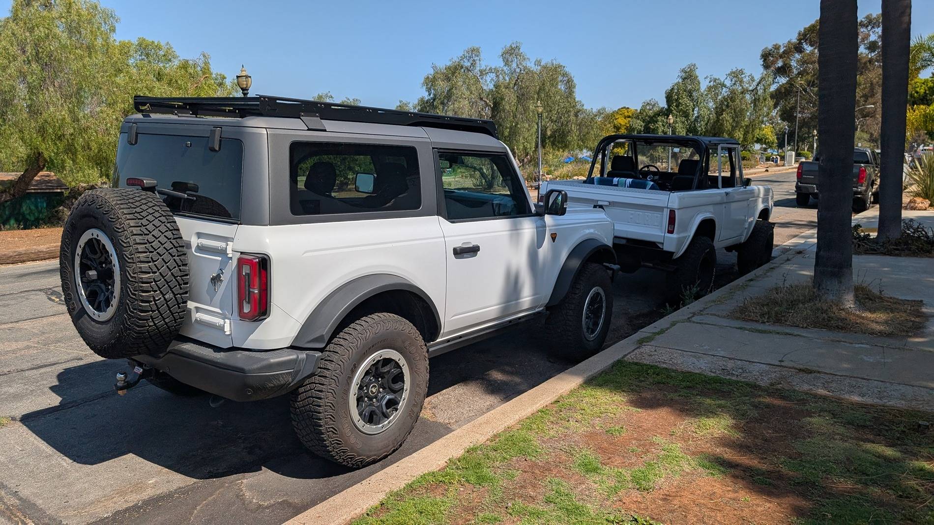 Ford Bronco Old vs New - Anyone know the model year? 1000062106