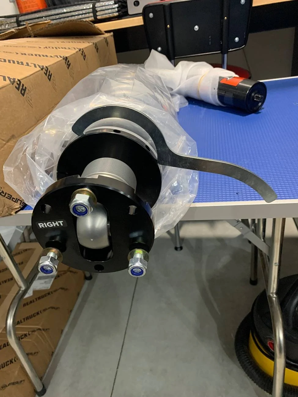 Ford Bronco Fox 2.5 elite coilovers Spanner wrench question IMG_3631