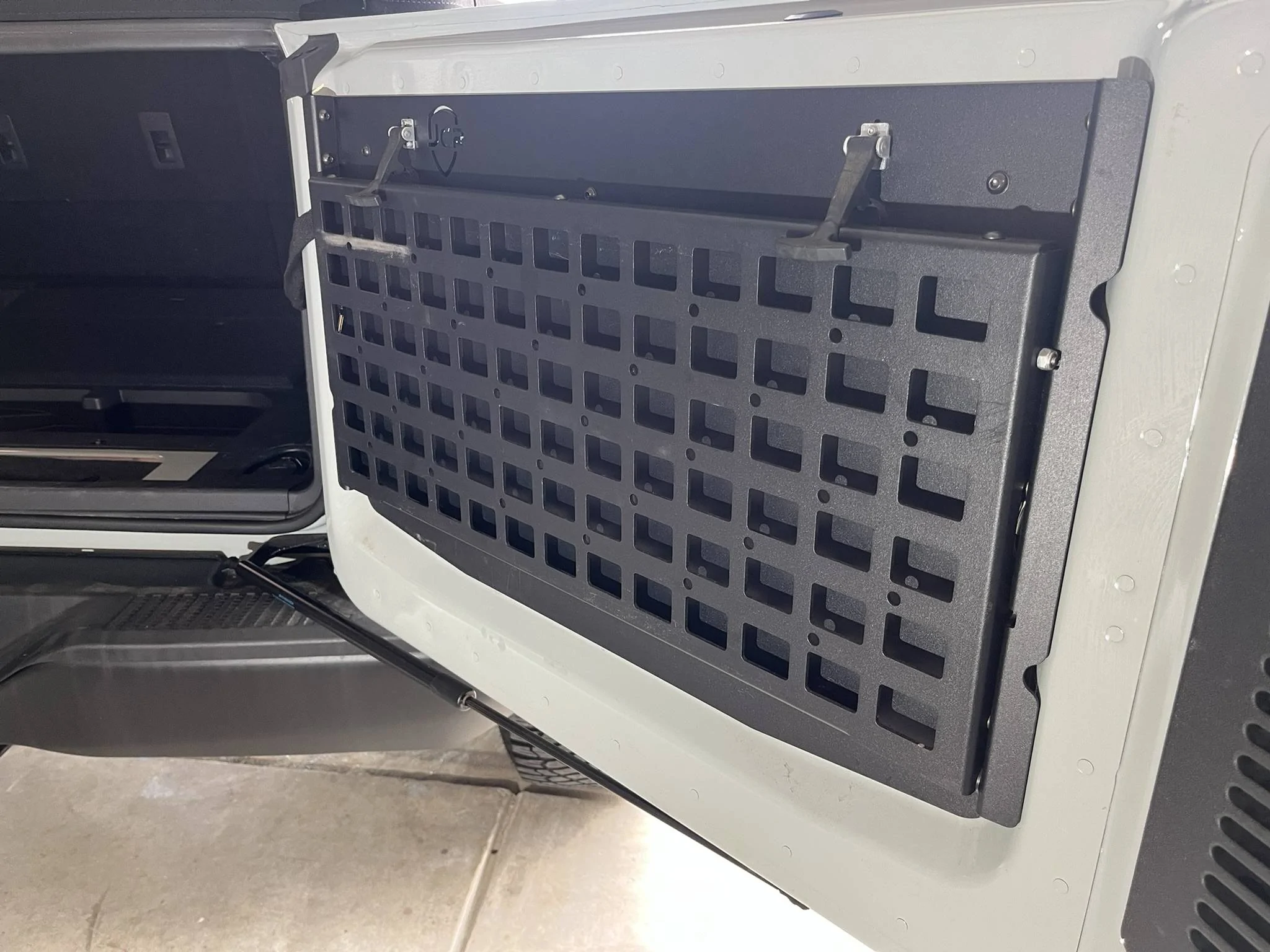 Ford Bronco JCR Tailgate Table IMG_7310